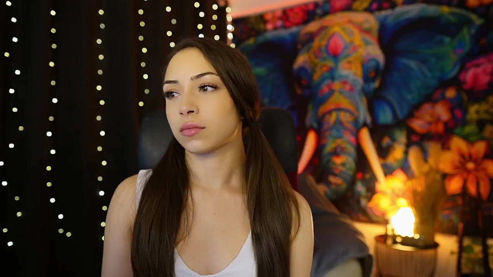 Gallery image thumbnail from Briar__Rose's myfreecams stream on, 11/29/2024, 19:00 image 17 of 20