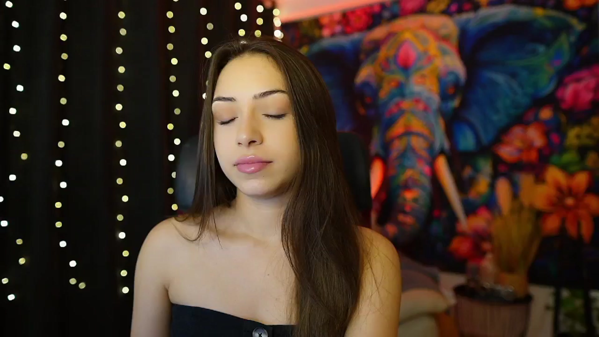 Gallery image thumbnail from Briar__Rose's myfreecams stream on, 11/30/2024, 17:44 image 6 of 20
