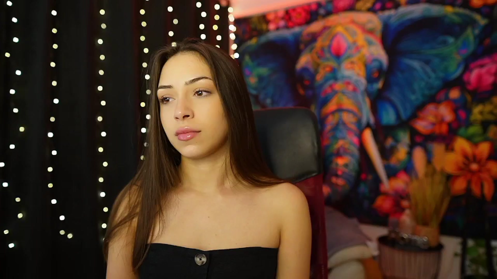 Gallery image thumbnail from Briar__Rose's myfreecams stream on, 11/30/2024, 21:15 image 15 of 20