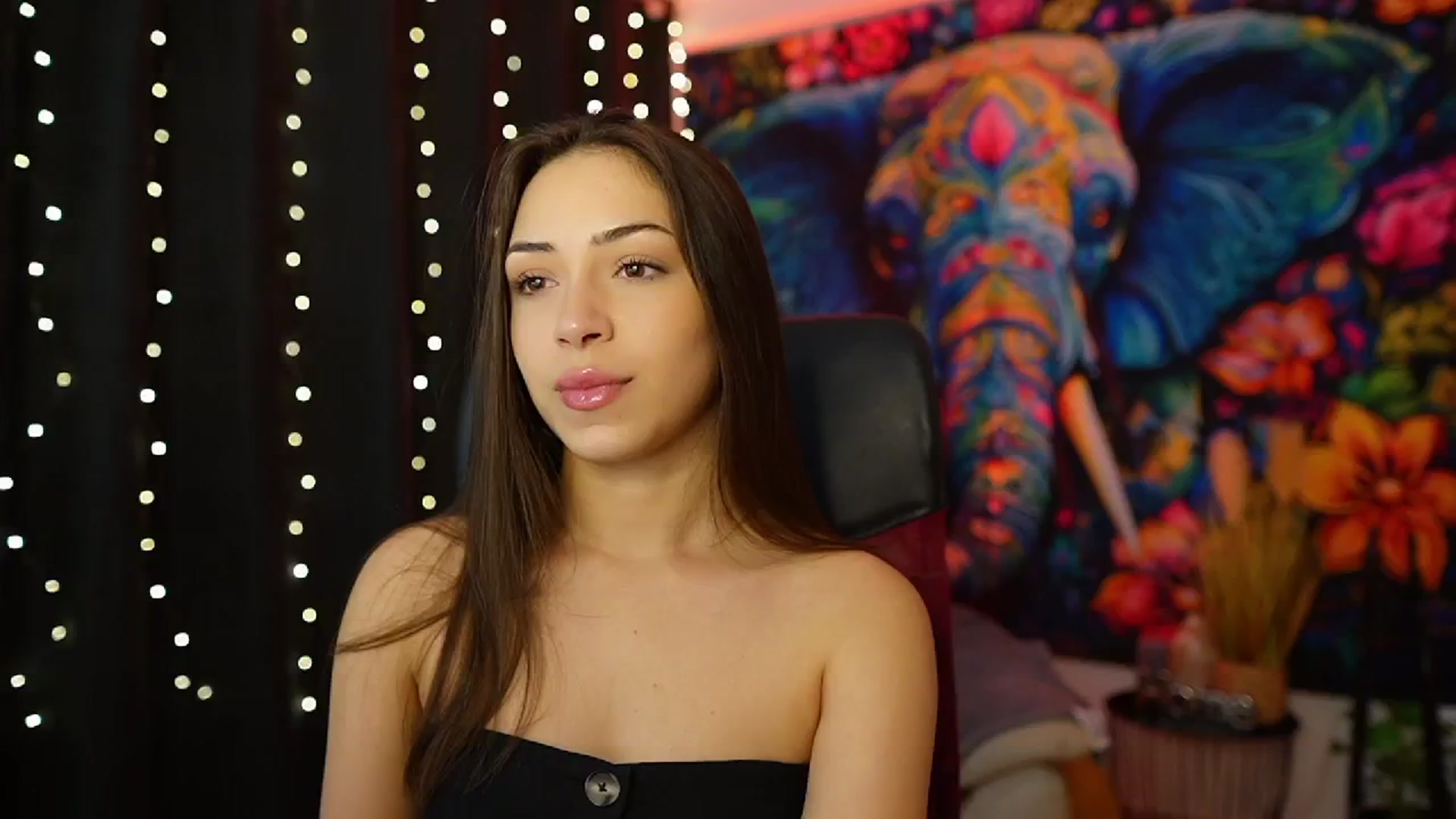 Gallery image thumbnail from Briar__Rose's myfreecams stream on, 11/30/2024, 21:15 image 14 of 20