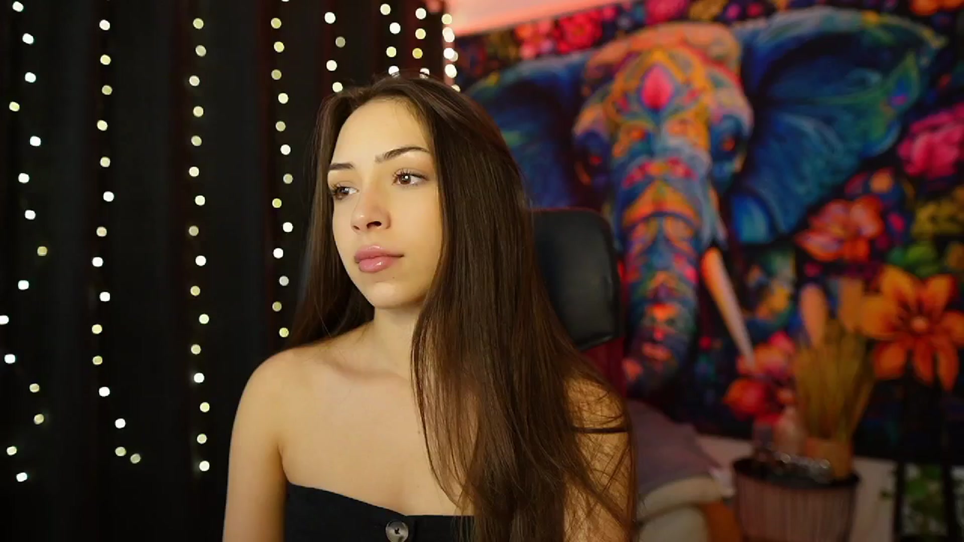 Gallery image thumbnail from Briar__Rose's myfreecams stream on, 11/30/2024, 21:15 image 18 of 20