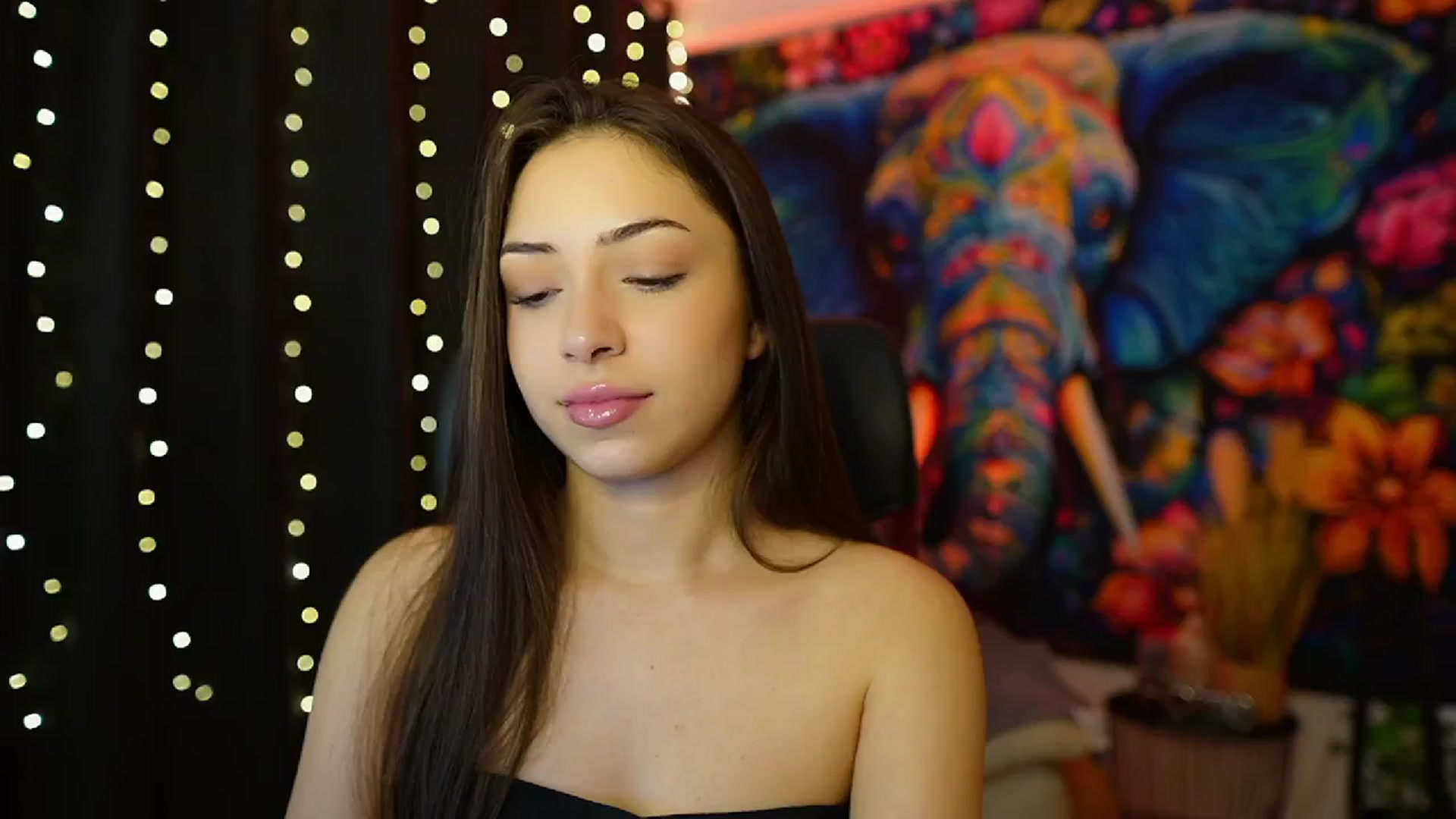 Gallery image thumbnail from Briar__Rose's myfreecams stream on, 11/30/2024, 21:15 image 5 of 20