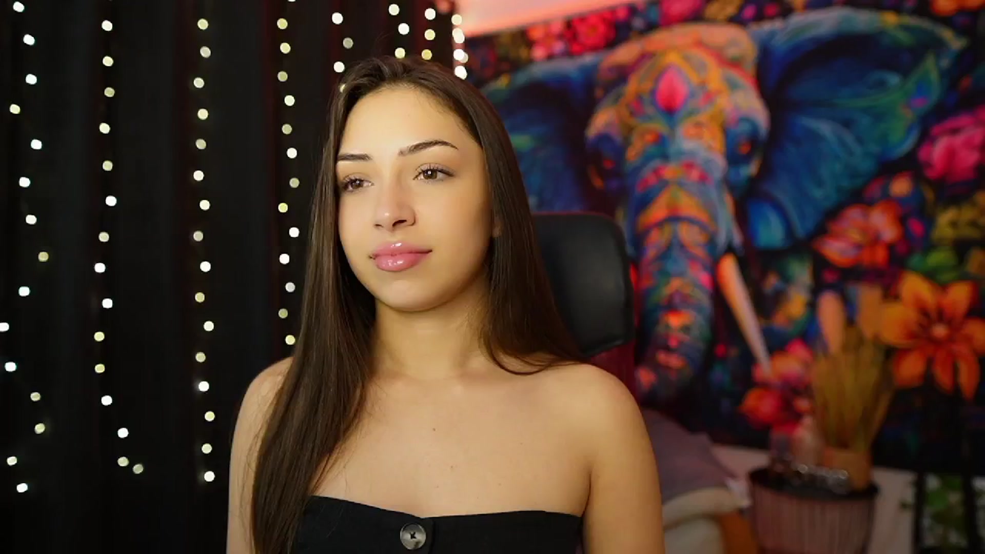 Gallery image thumbnail from Briar__Rose's myfreecams stream on, 11/30/2024, 21:15 image 10 of 20