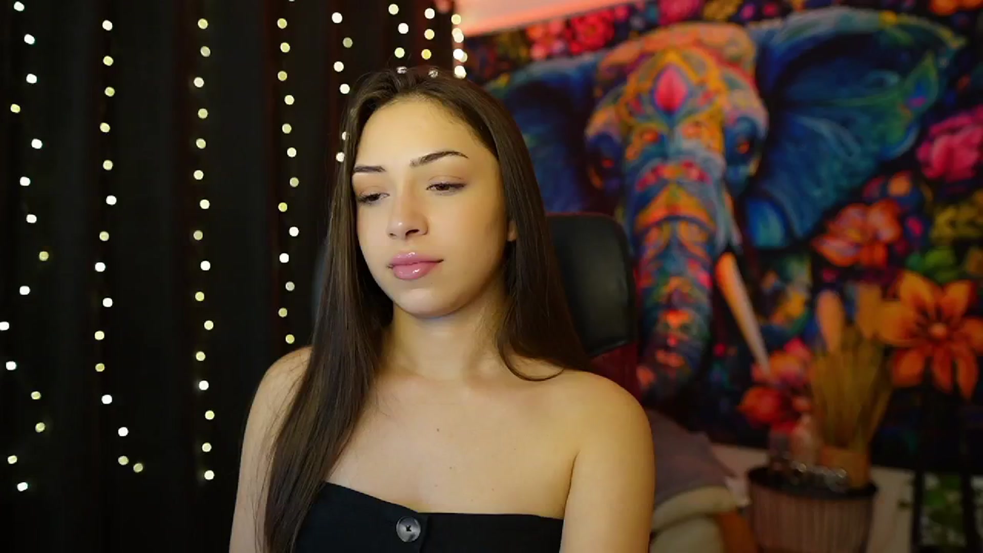 Gallery image thumbnail from Briar__Rose's myfreecams stream on, 11/30/2024, 21:15 image 8 of 20