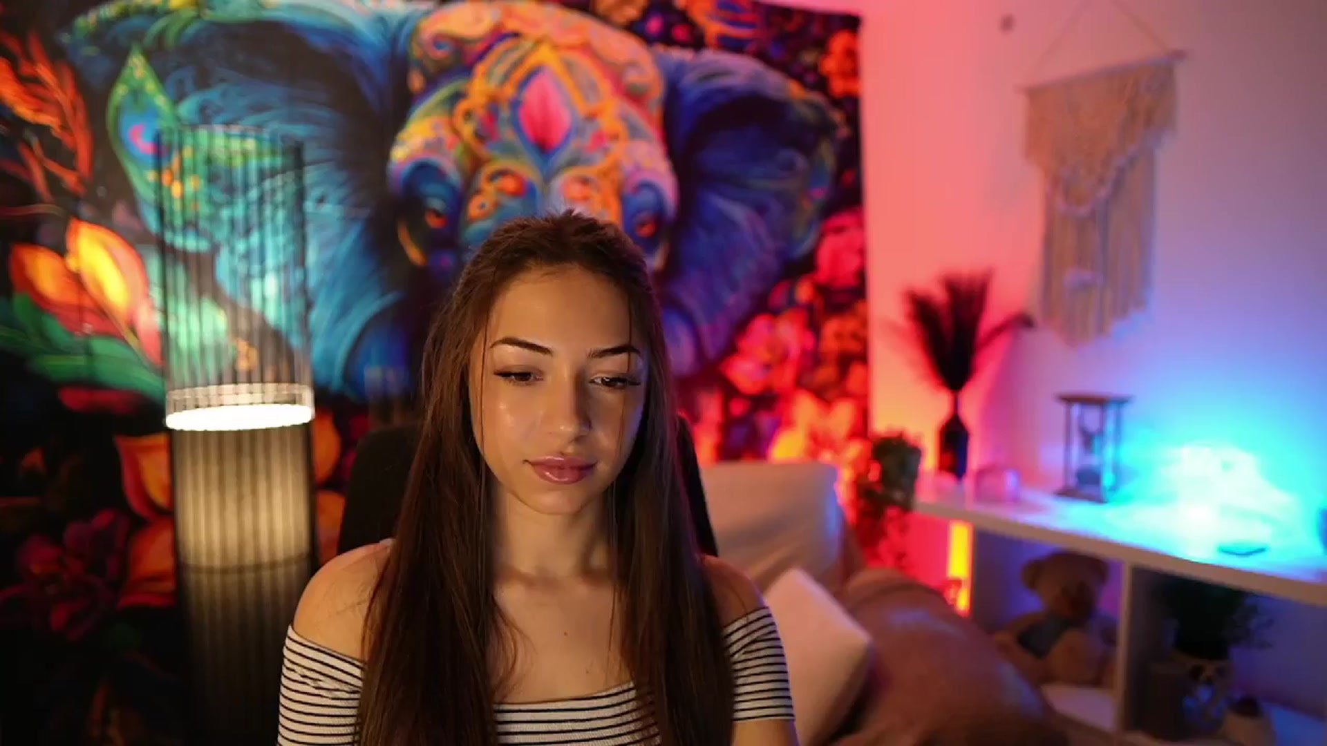 Gallery image thumbnail from Briar__Rose's myfreecams stream on, 01/20/2025, 16:59 image 6 of 20