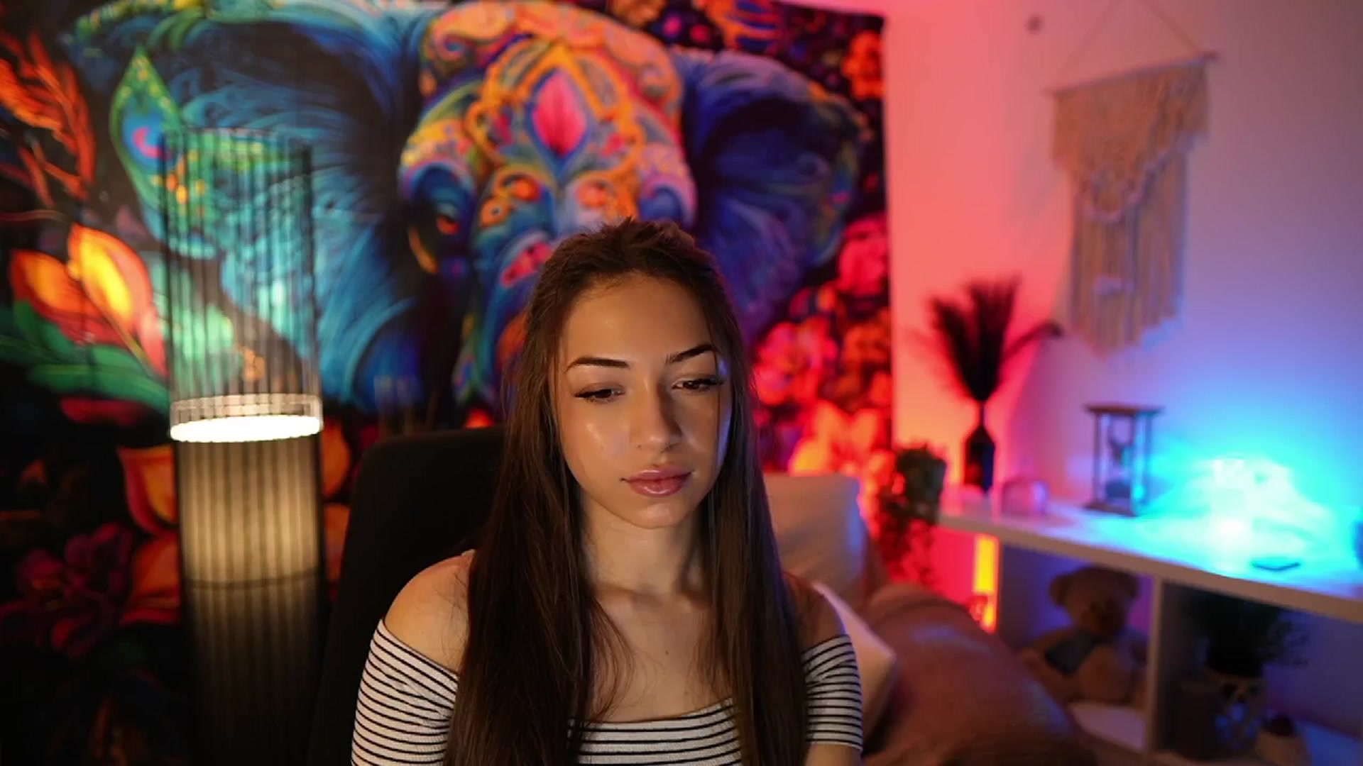 Gallery image thumbnail from Briar__Rose's myfreecams stream on, 01/20/2025, 16:59 image 13 of 20