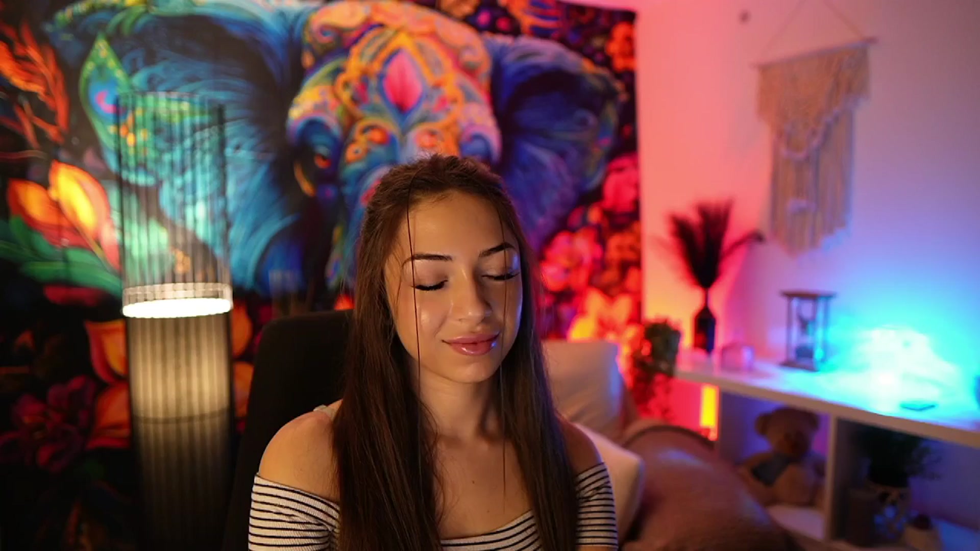 Gallery image thumbnail from Briar__Rose's myfreecams stream on, 01/20/2025, 19:02 image 3 of 20