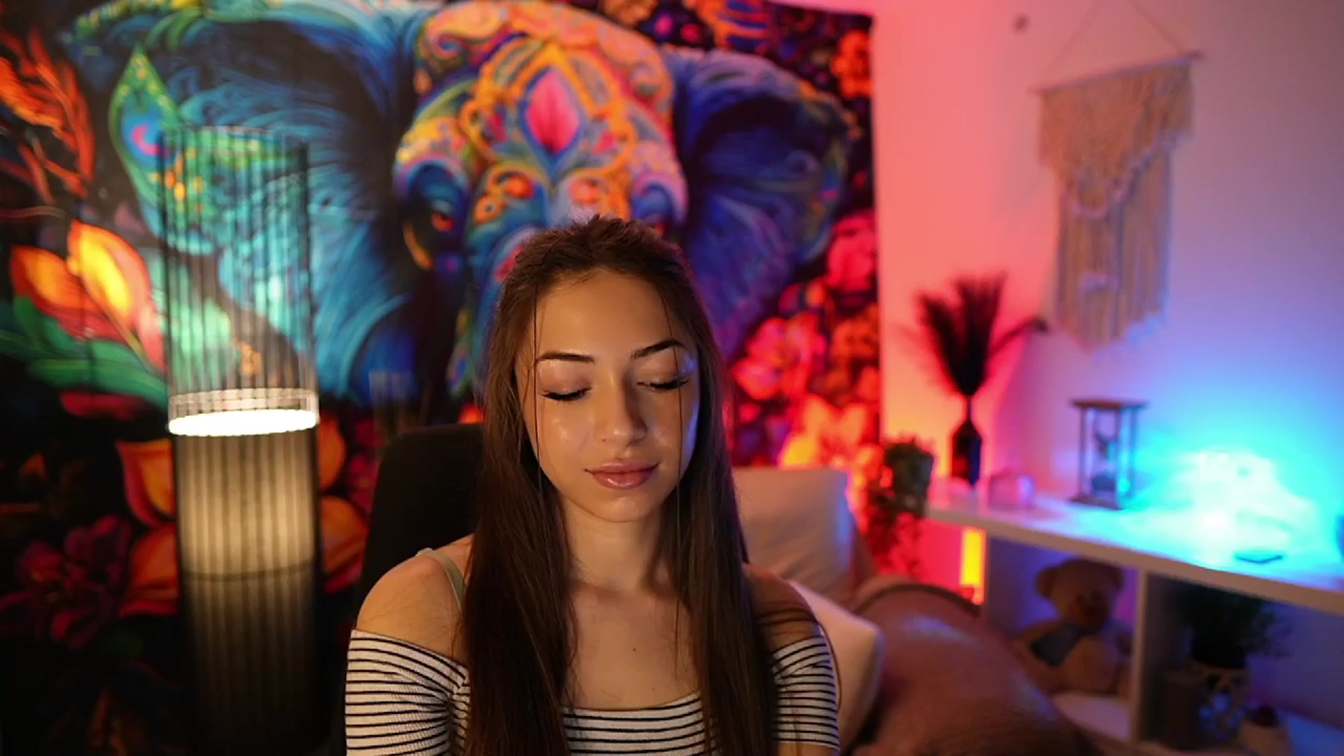 Gallery image thumbnail from Briar__Rose's myfreecams stream on, 01/20/2025, 19:02 image 9 of 20