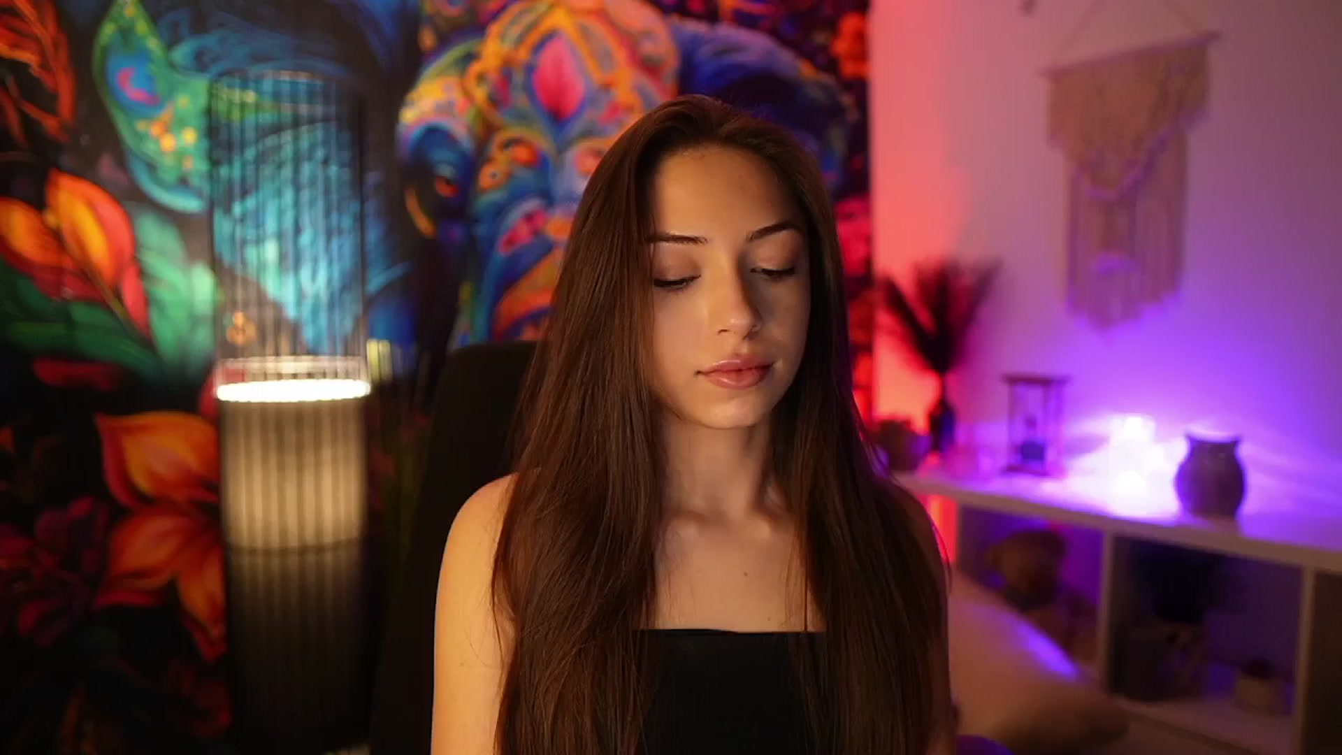 Gallery image thumbnail from Briar__Rose's myfreecams stream on, 02/17/2025, 18:00 image 16 of 20