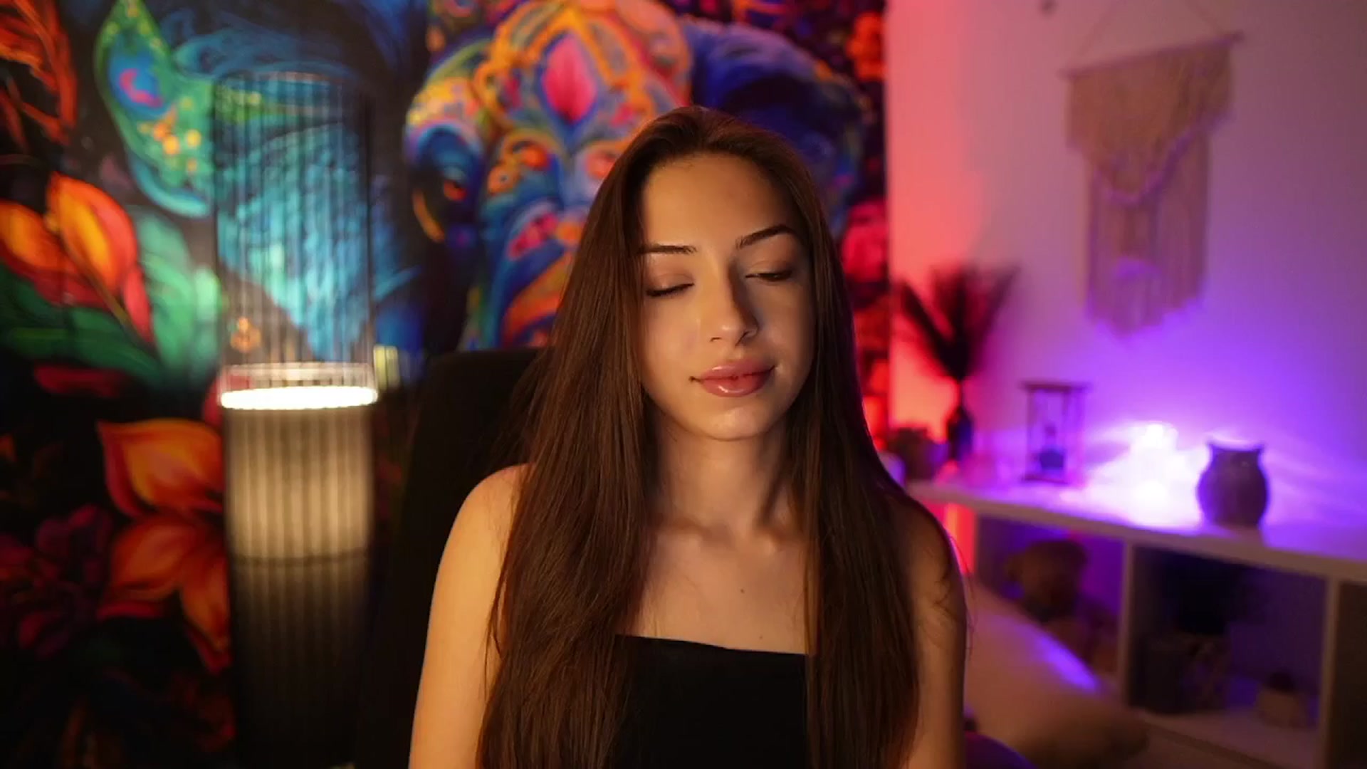Gallery image thumbnail from Briar__Rose's myfreecams stream on, 02/17/2025, 18:00 image 18 of 20