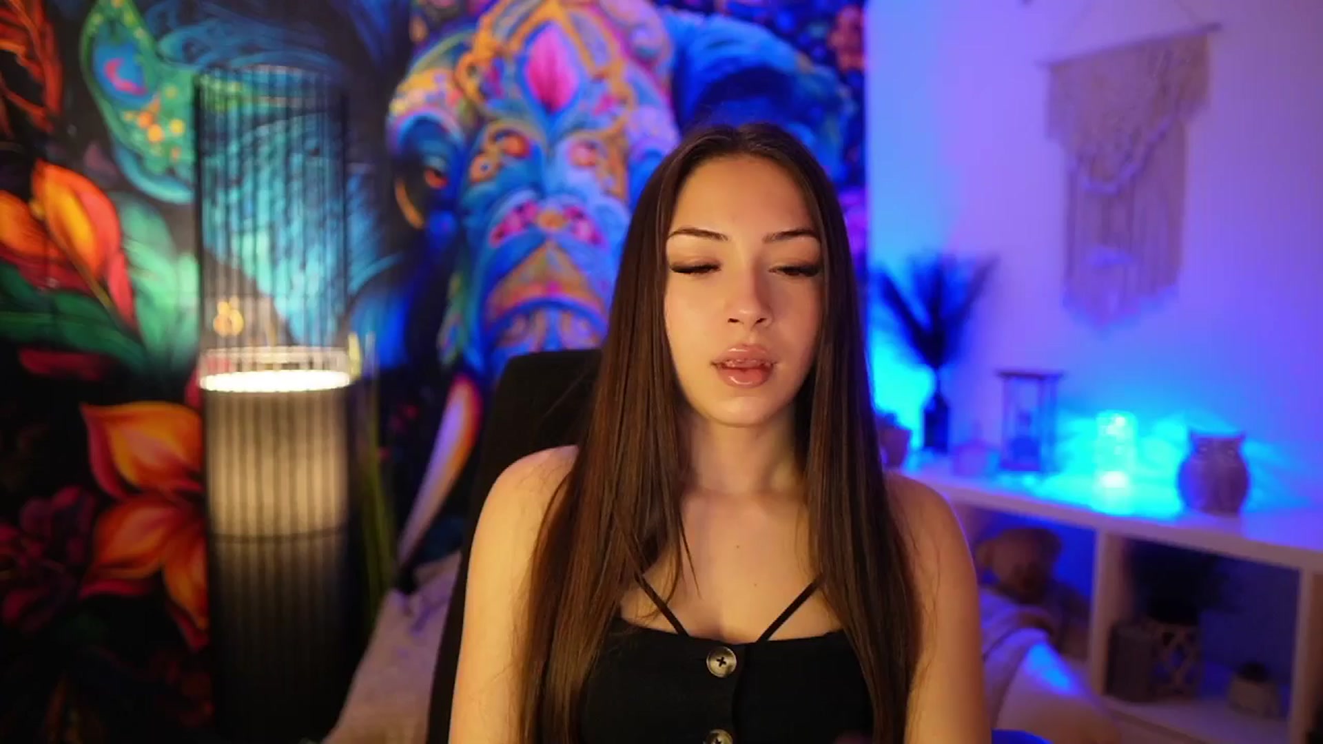Gallery image thumbnail from Briar__Rose's myfreecams stream on, 03/13/2025, 15:57 image 16 of 20