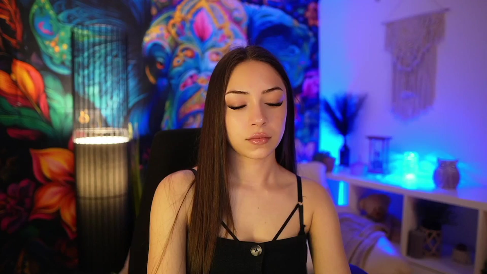 Gallery image thumbnail from Briar__Rose's myfreecams stream on, 03/13/2025, 15:57 image 7 of 20