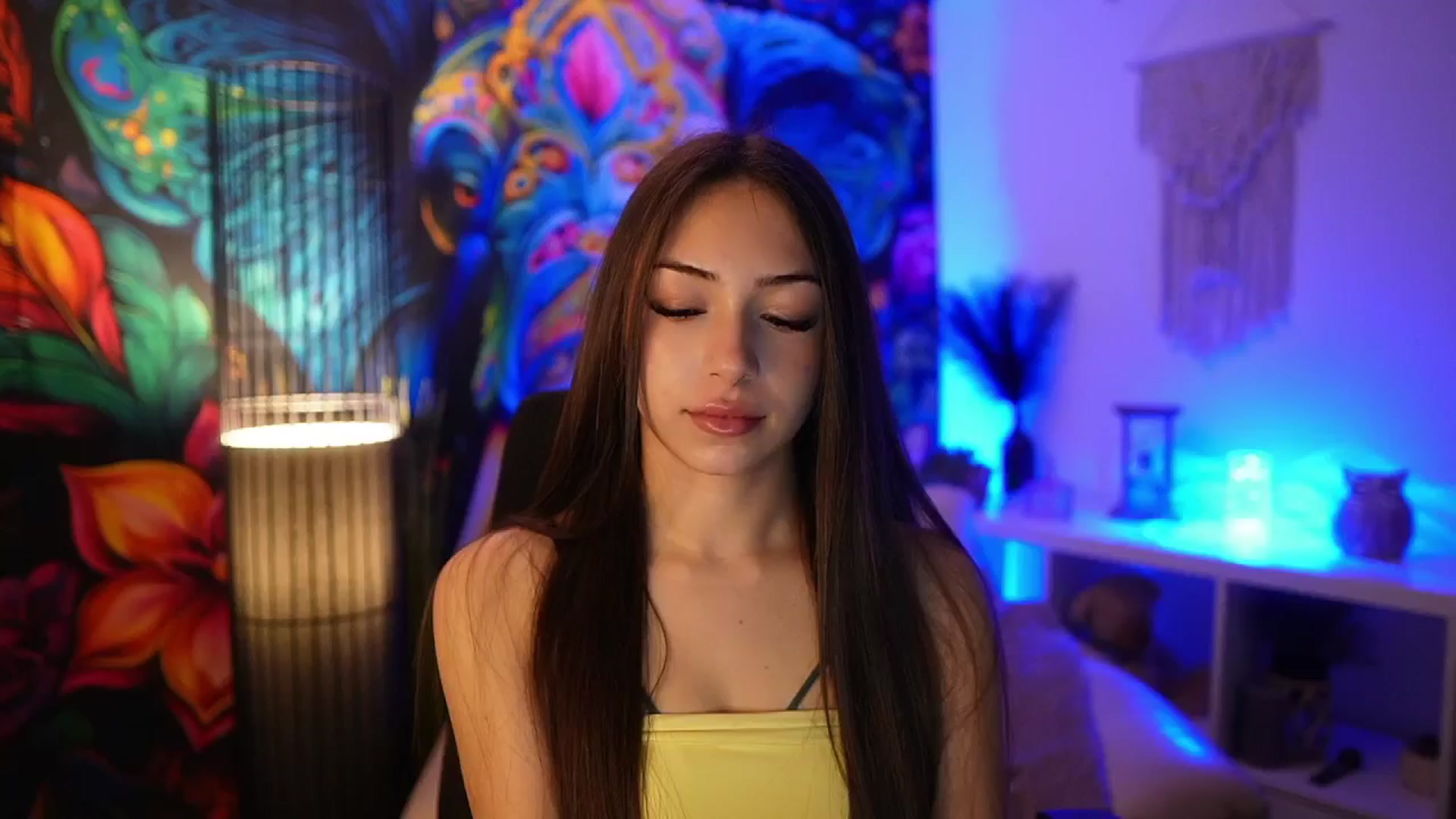 Gallery image thumbnail from Briar__Rose's myfreecams stream on, 03/20/2025, 17:09 image 15 of 20