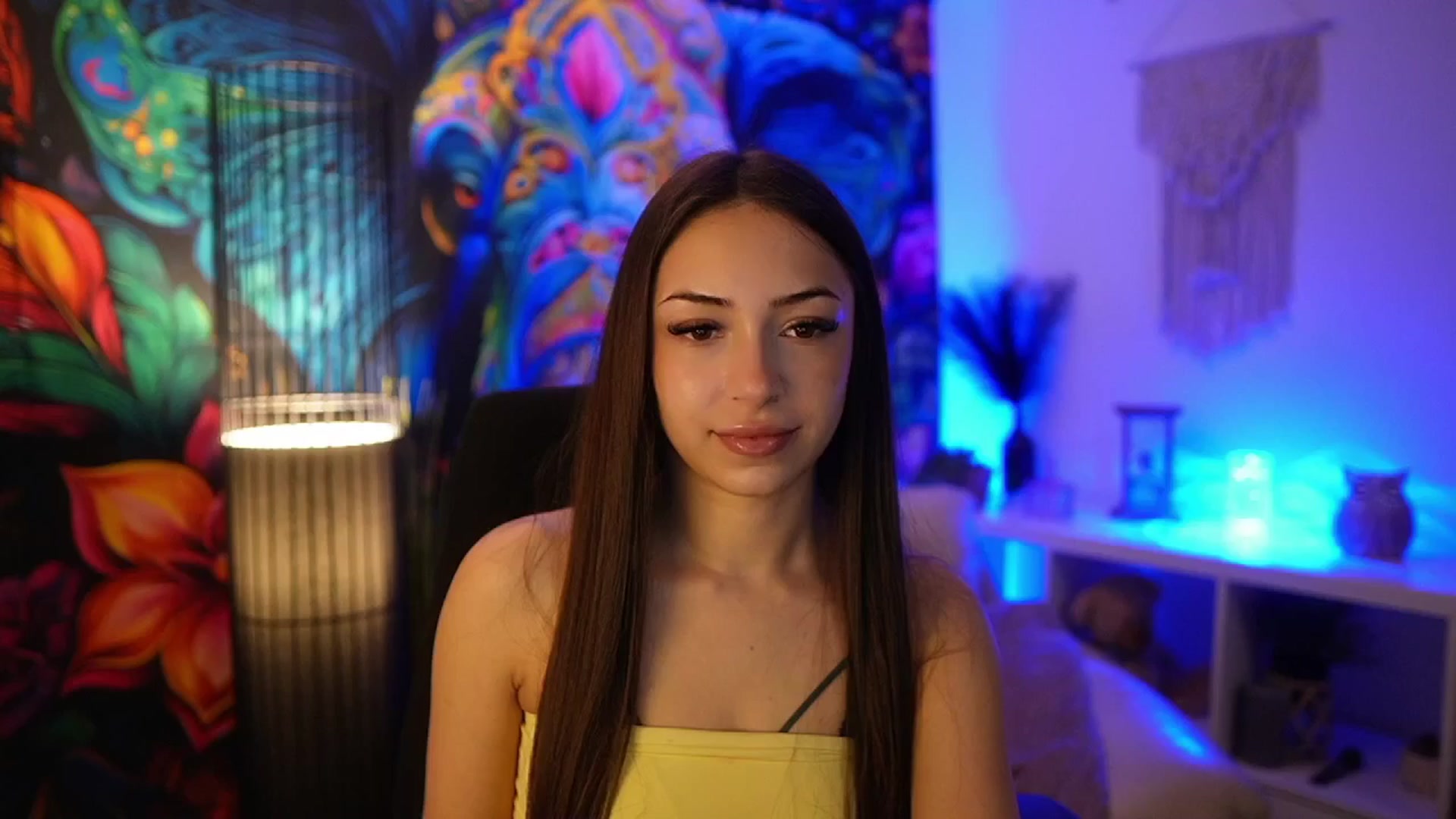 Gallery image thumbnail from Briar__Rose's myfreecams stream on, 03/20/2025, 17:09 image 9 of 20