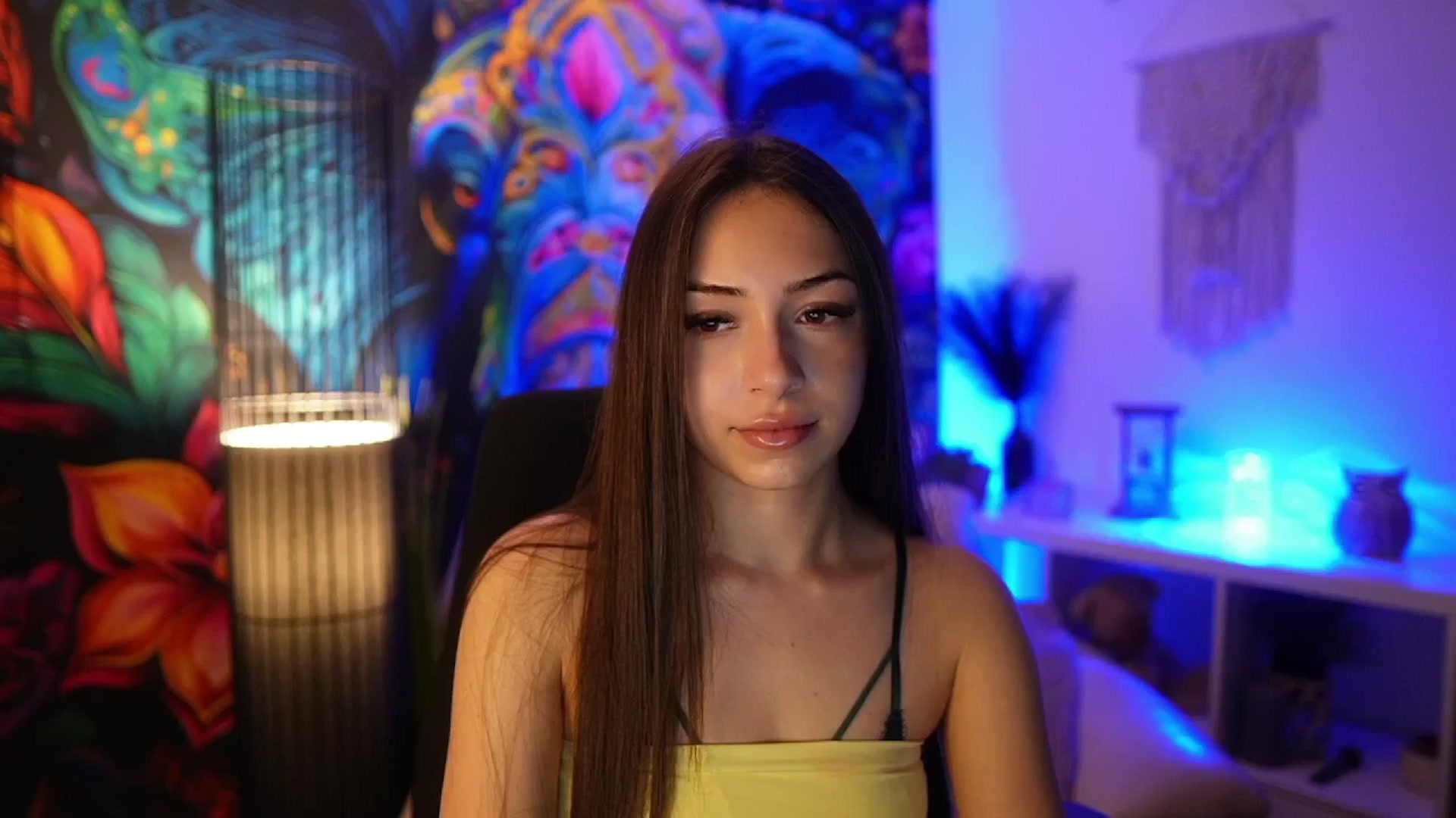 Gallery image thumbnail from Briar__Rose's myfreecams stream on, 03/20/2025, 19:00 image 17 of 20