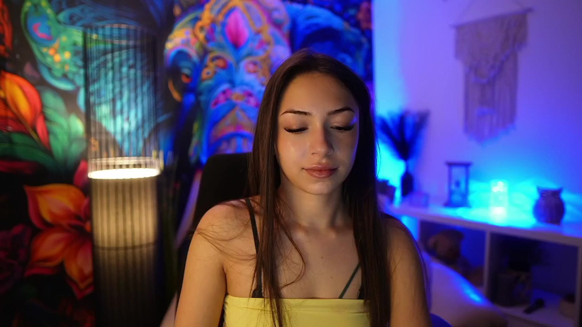 Gallery image thumbnail from Briar__Rose's myfreecams stream on, 03/20/2025, 19:00 image 19 of 20