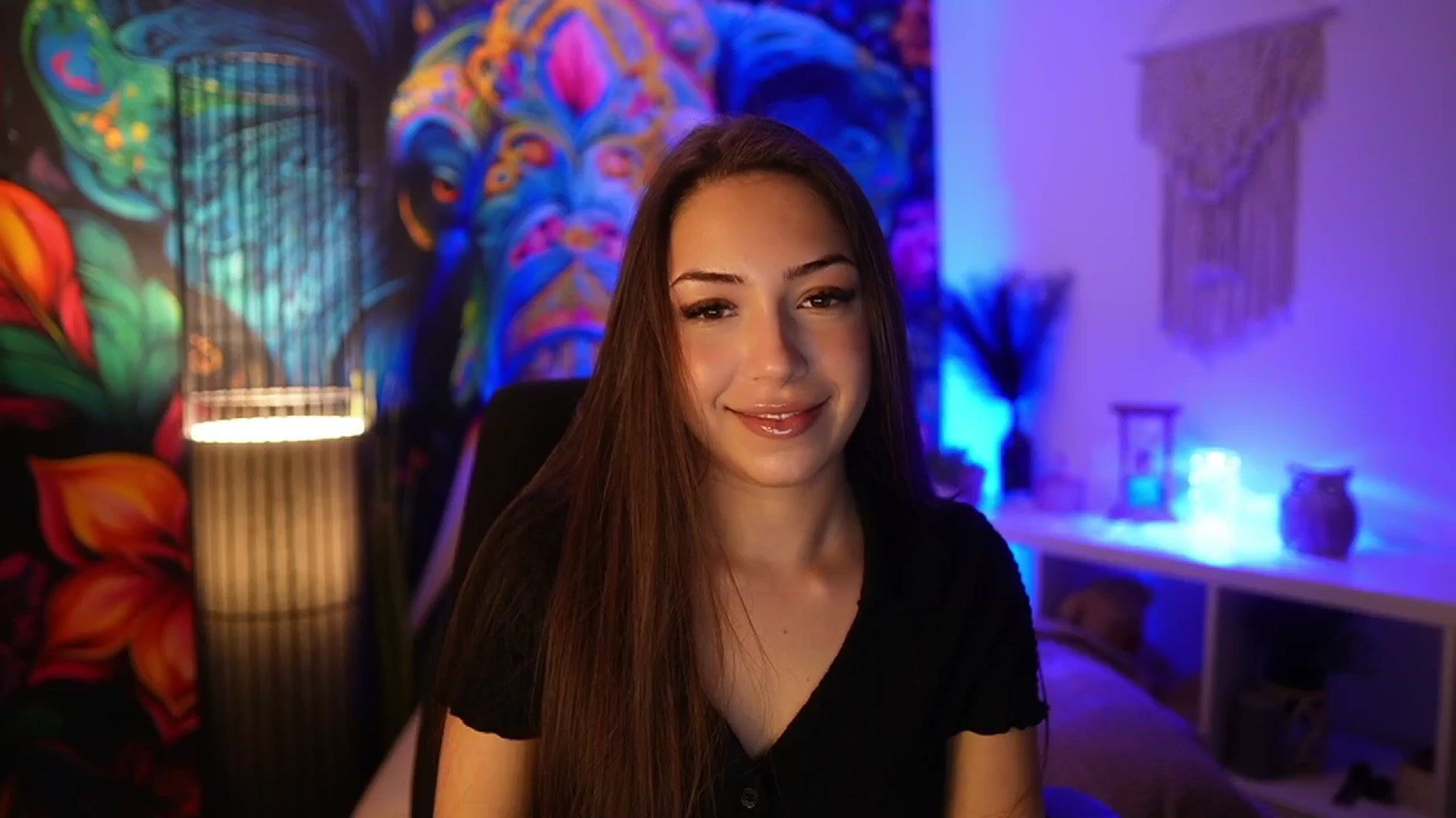 Gallery image thumbnail from Briar__Rose's myfreecams stream on, 03/23/2025, 17:17 image 17 of 20