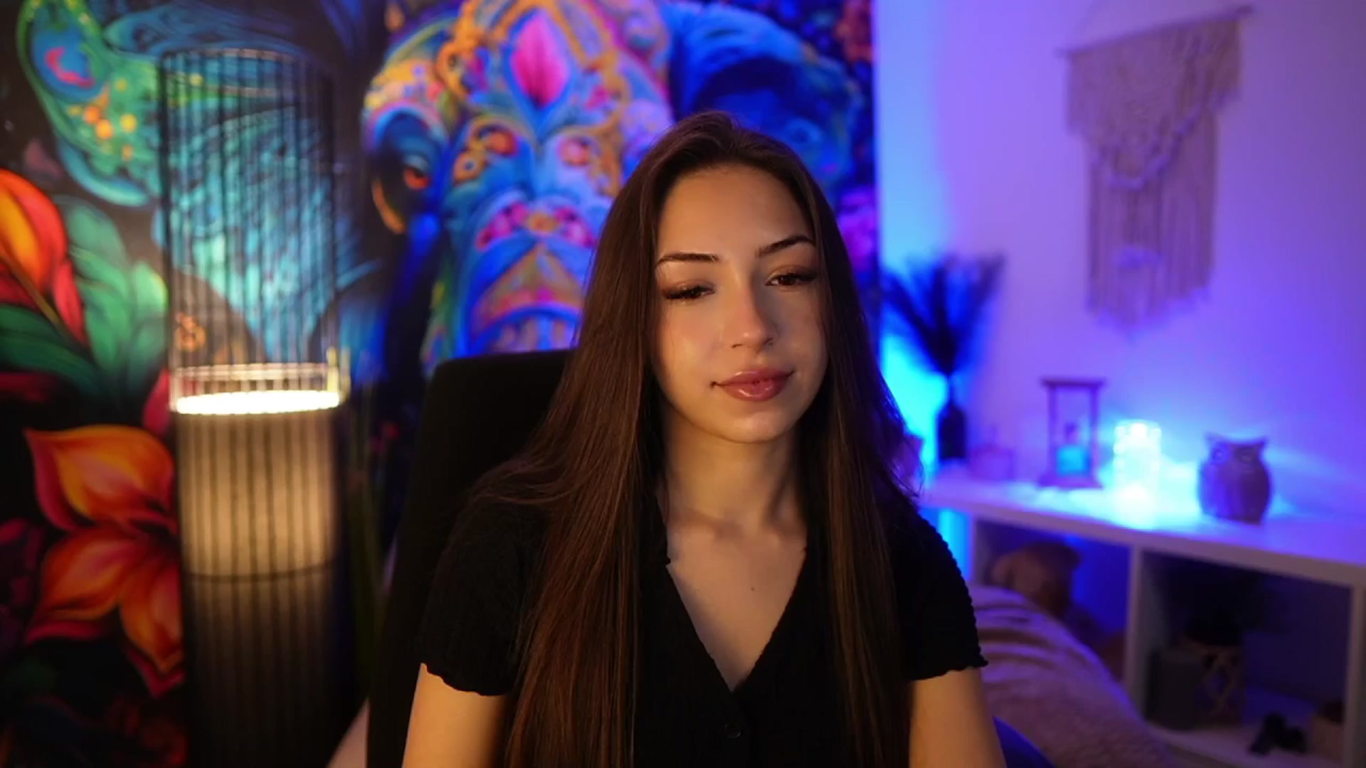 Gallery image thumbnail from Briar__Rose's myfreecams stream on, 03/23/2025, 17:17 image 3 of 20