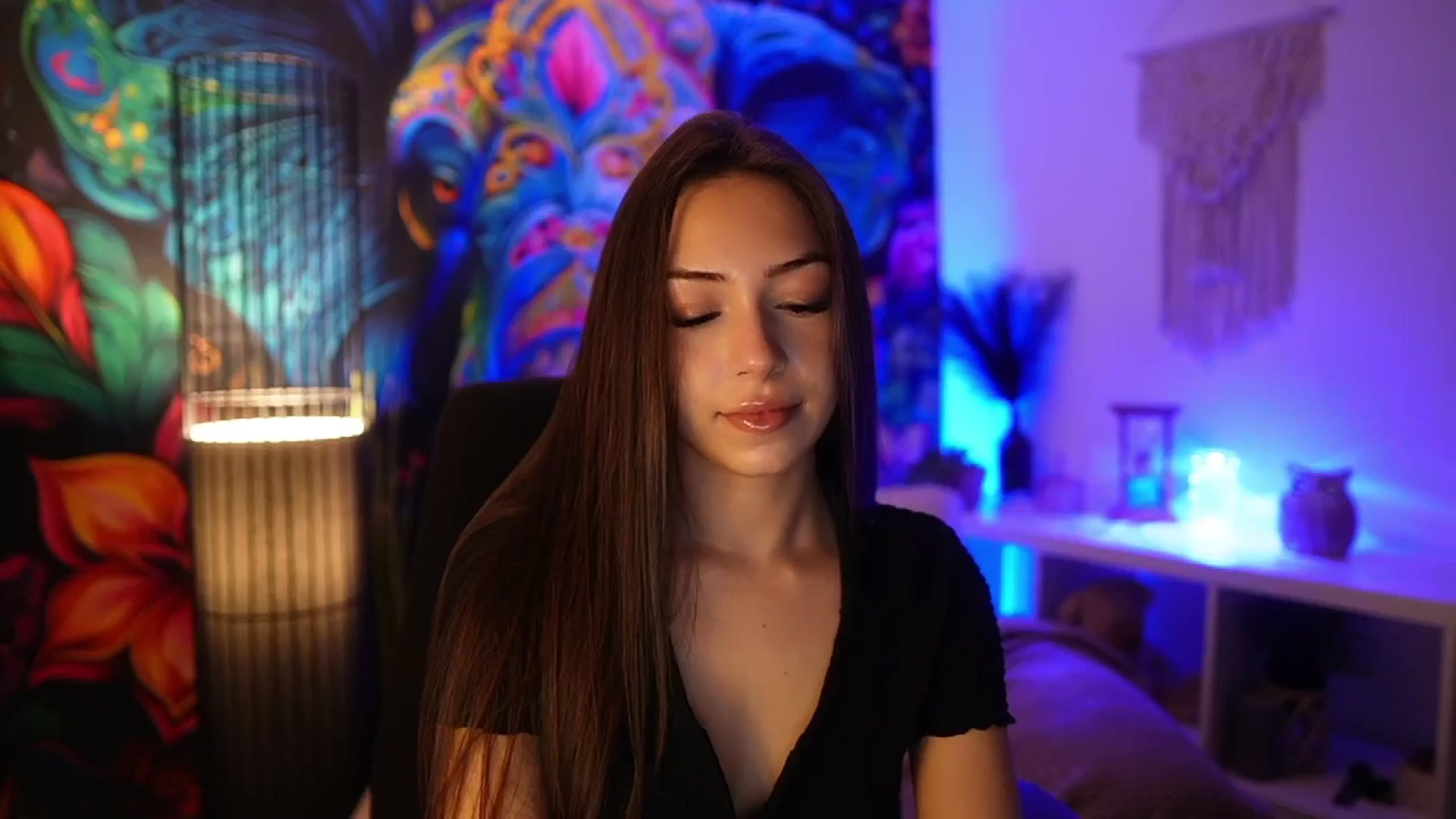 Gallery image thumbnail from Briar__Rose's myfreecams stream on, 03/23/2025, 17:17 image 18 of 20