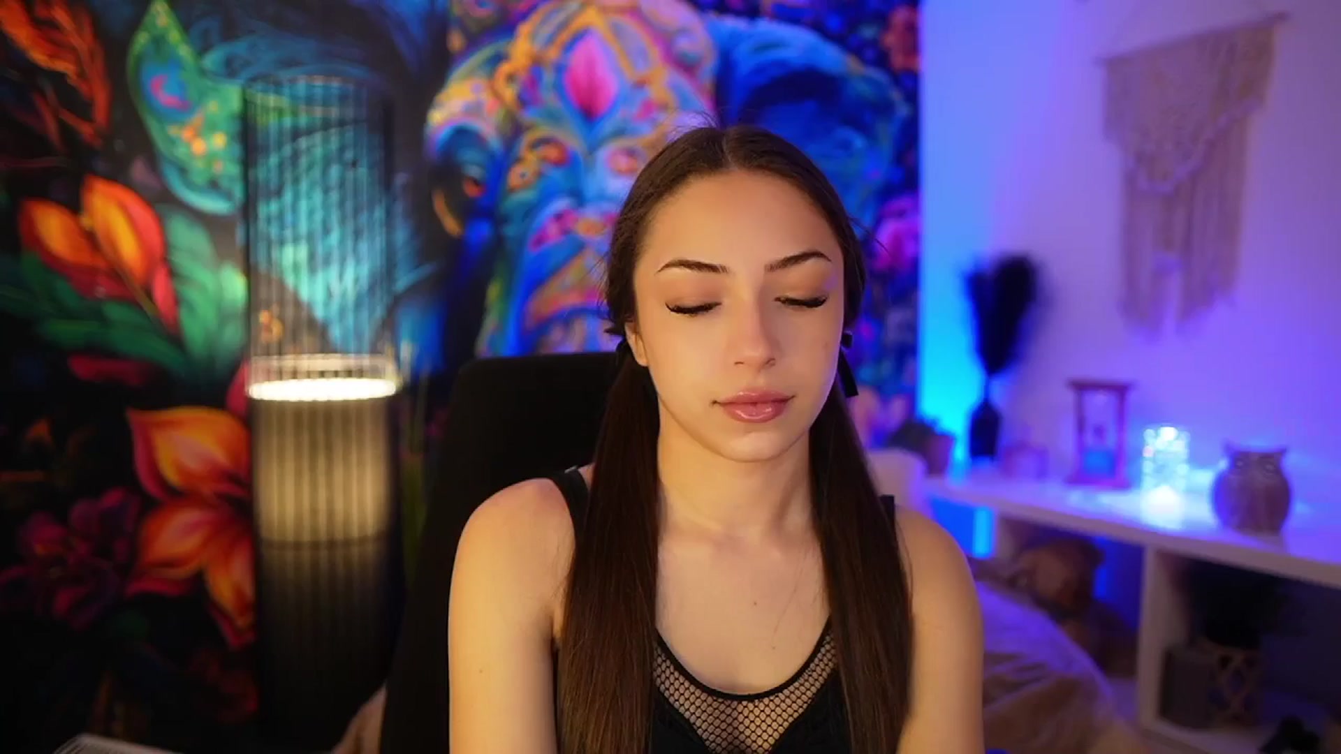 Gallery image thumbnail from Briar__Rose's myfreecams stream on, 03/26/2025, 13:35 image 2 of 20