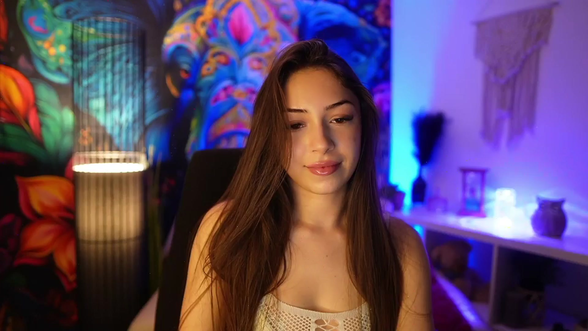 Gallery image thumbnail from Briar__Rose's myfreecams stream on, 03/27/2025, 19:38 image 3 of 20