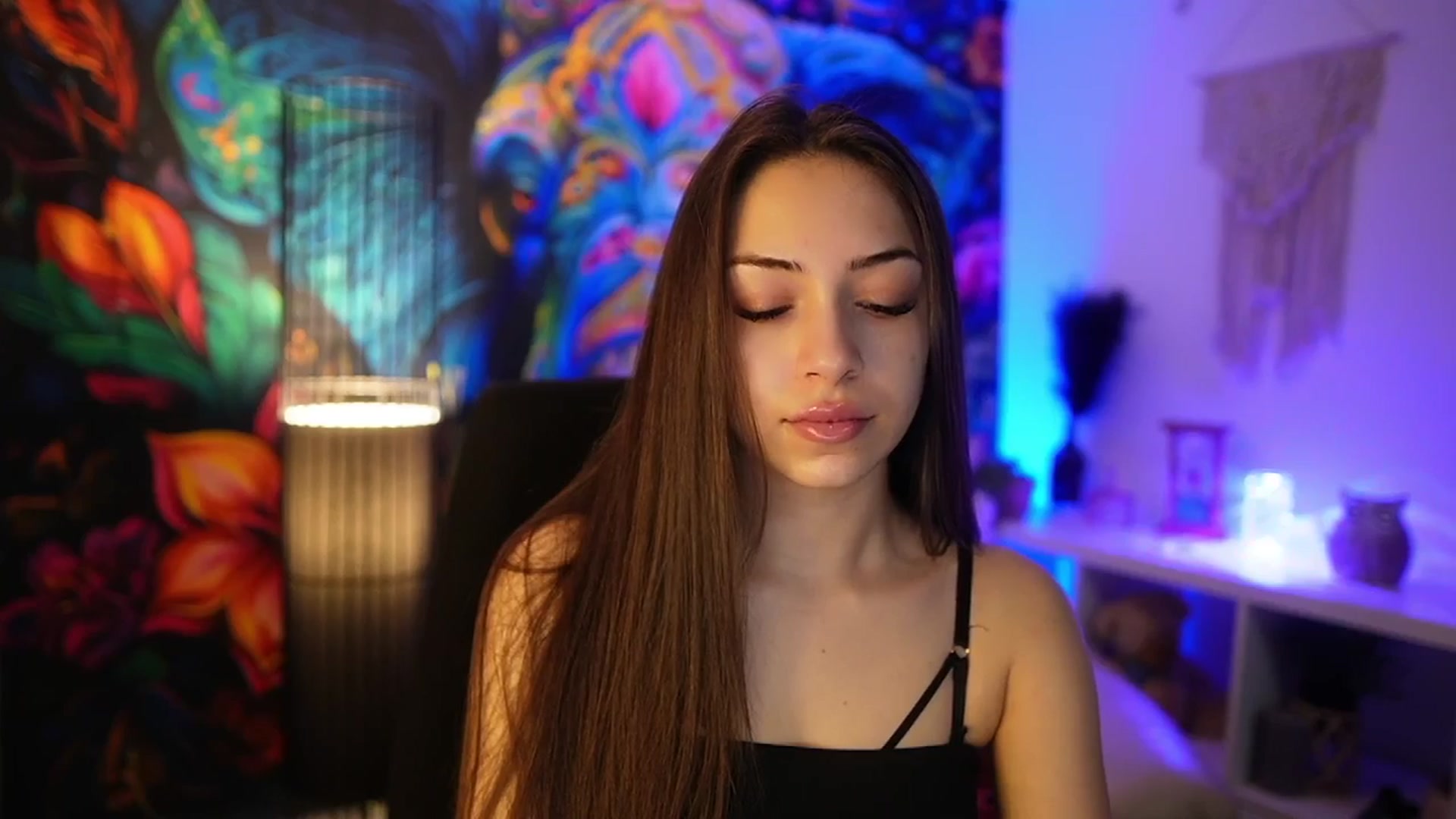 Gallery image thumbnail from Briar__Rose's myfreecams stream on, 03/31/2025, 13:24 image 18 of 20
