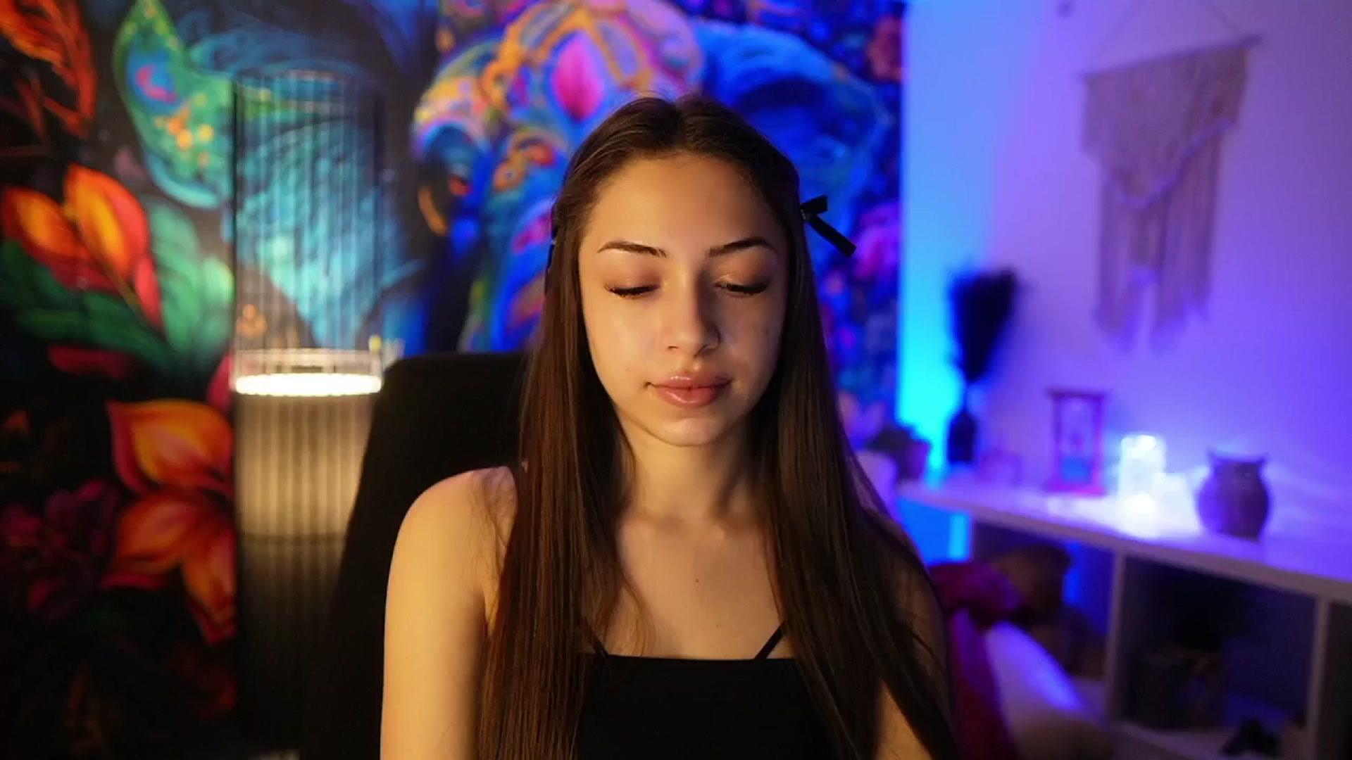 Gallery image thumbnail from Briar__Rose's myfreecams stream on, 03/31/2025, 17:02 image 18 of 20