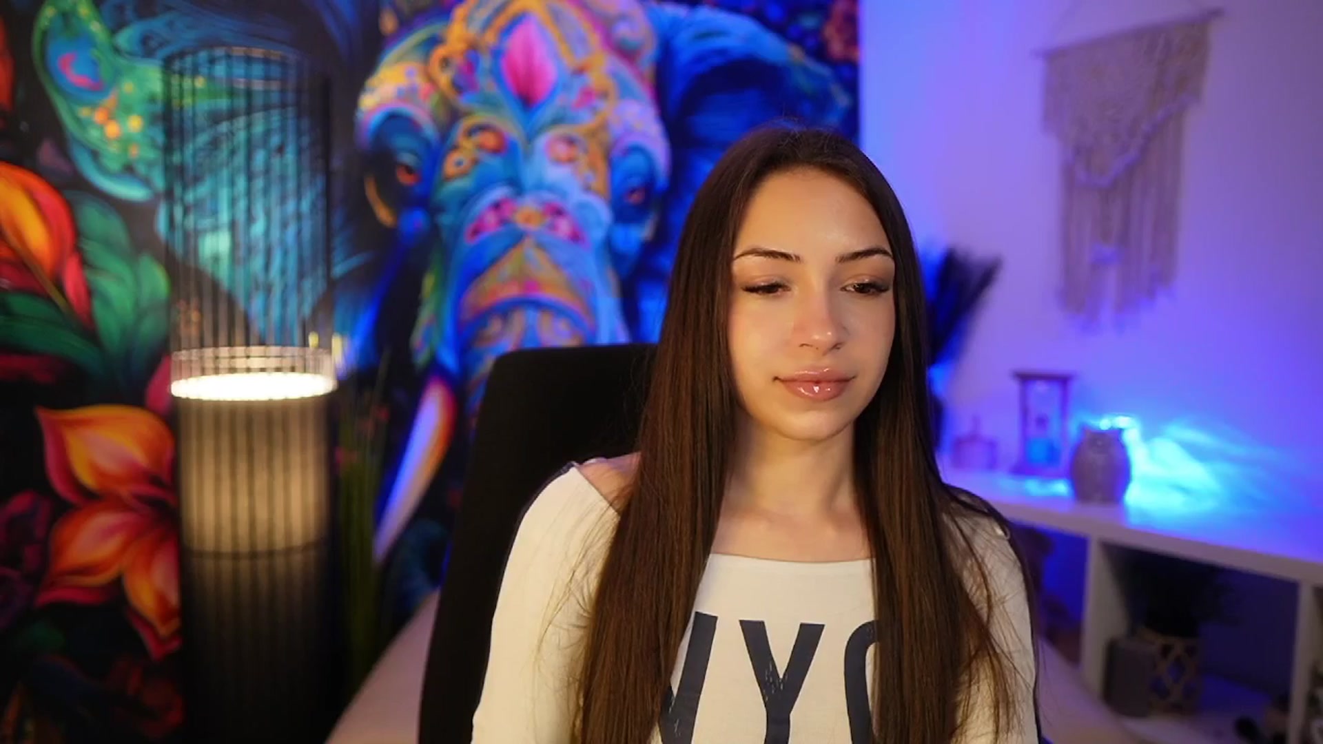 Gallery image thumbnail from Briar__Rose's myfreecams stream on, 04/06/2025, 15:04 image 14 of 20
