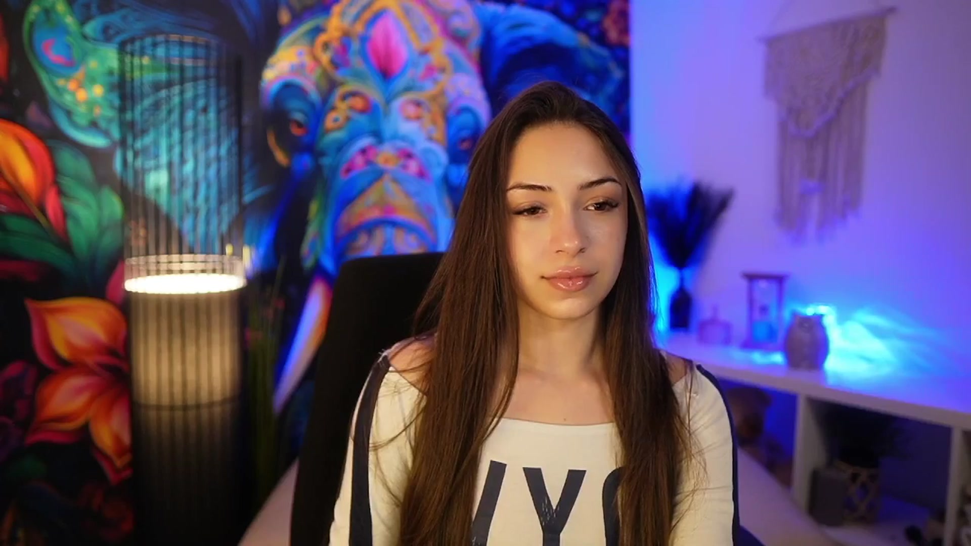 Gallery image thumbnail from Briar__Rose's myfreecams stream on, 04/06/2025, 15:04 image 18 of 20