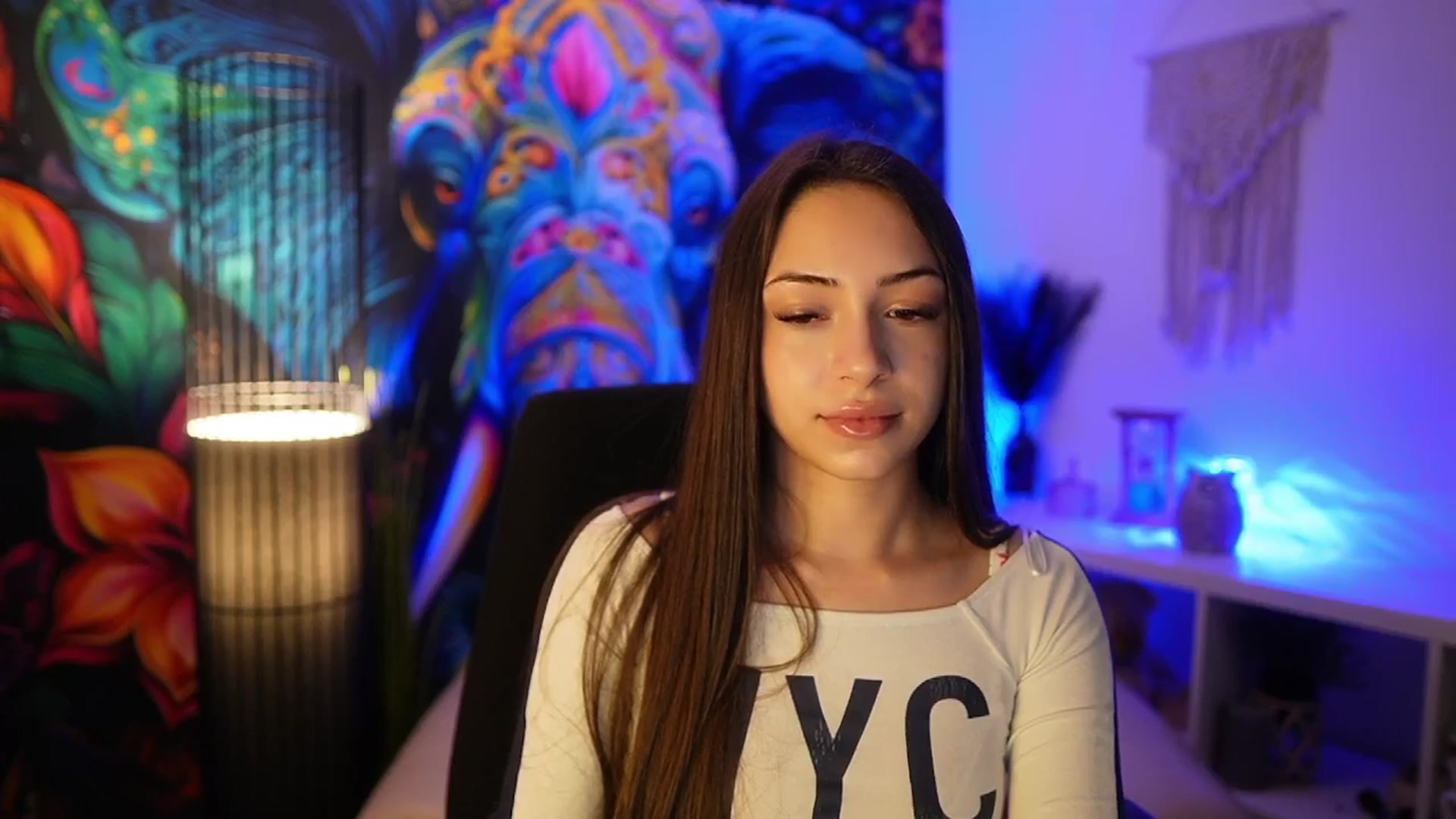 Gallery image thumbnail from Briar__Rose's myfreecams stream on, 04/06/2025, 16:42 image 9 of 20
