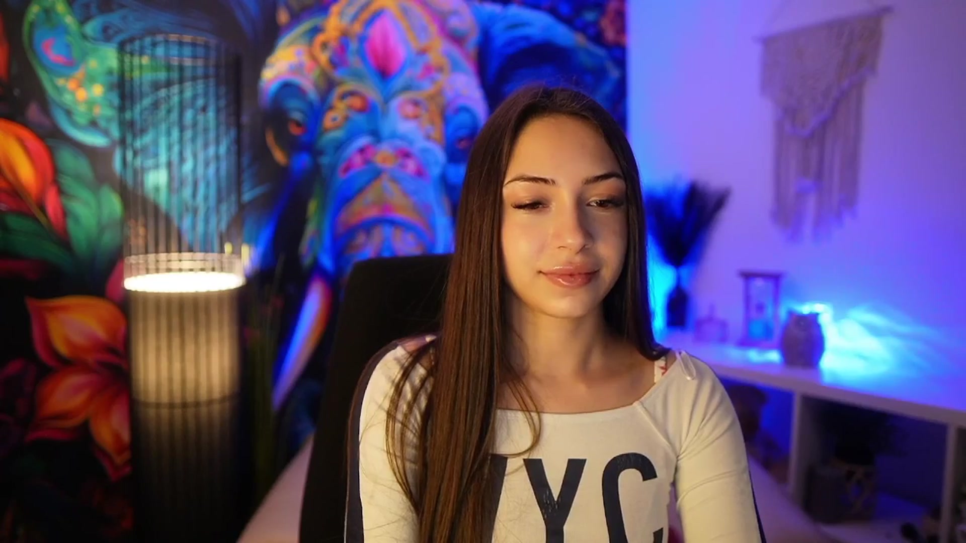 Gallery image thumbnail from Briar__Rose's myfreecams stream on, 04/06/2025, 16:42 image 6 of 20