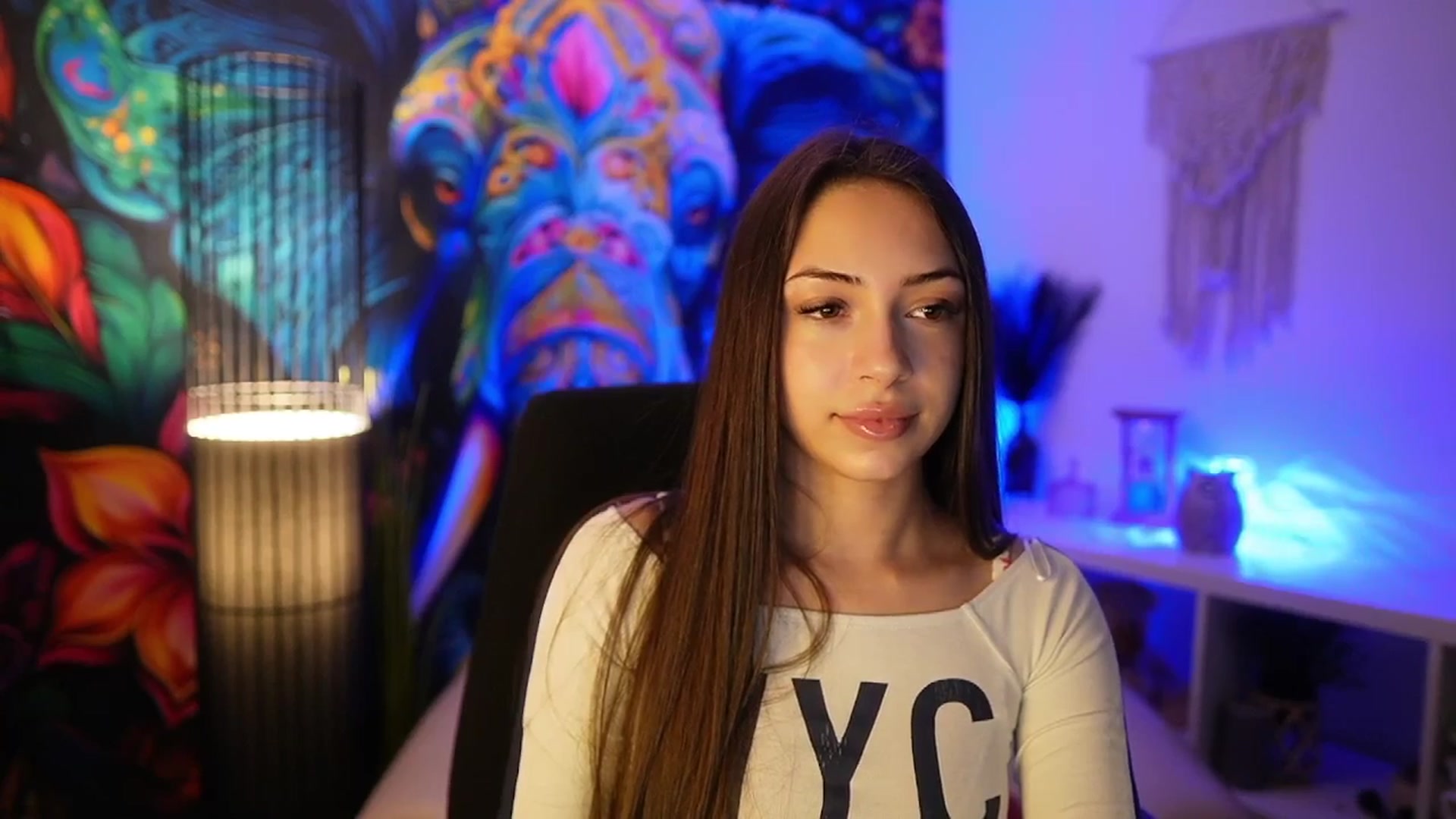 Gallery image thumbnail from Briar__Rose's myfreecams stream on, 04/06/2025, 16:42 image 16 of 20