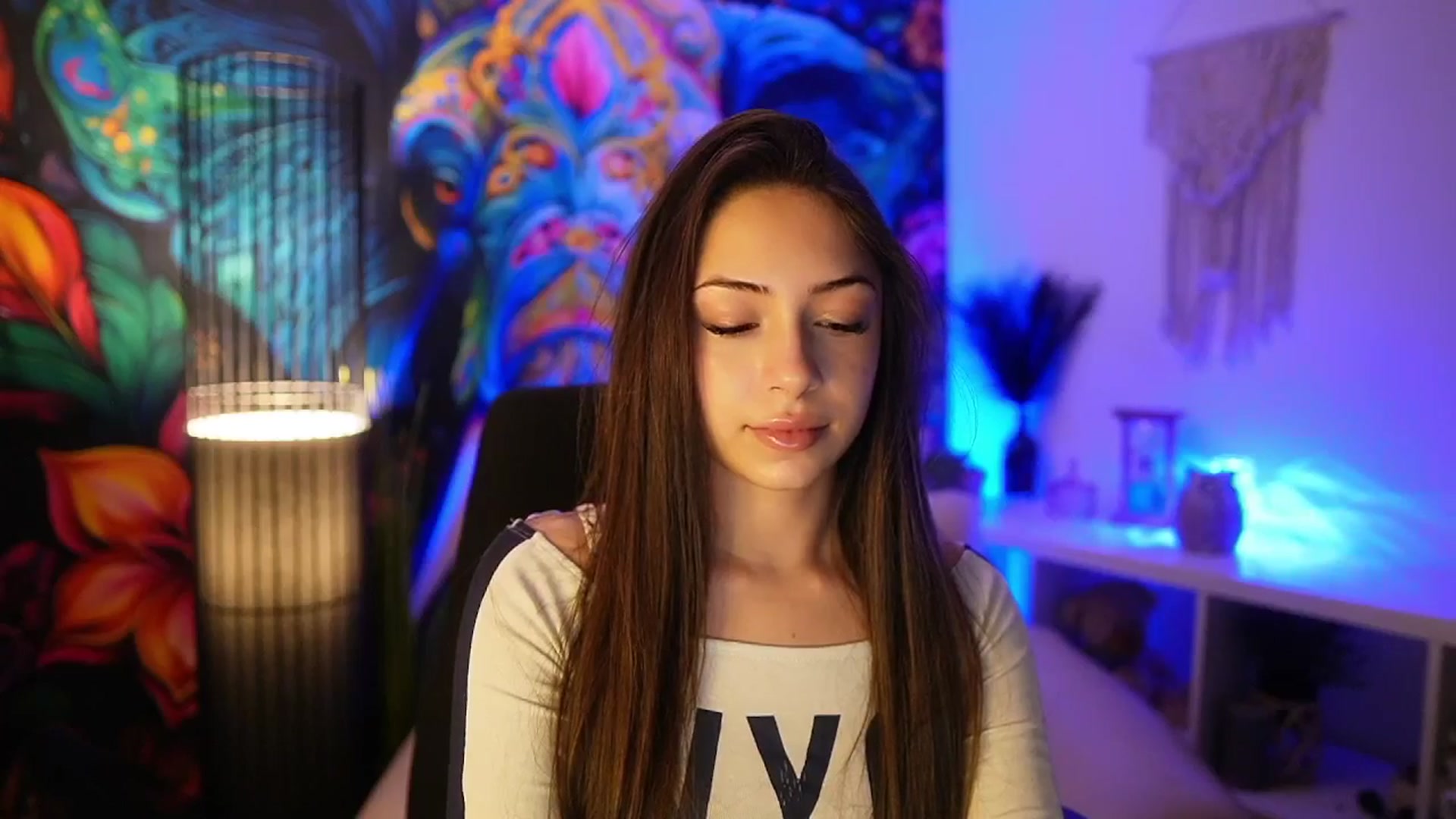 Gallery image thumbnail from Briar__Rose's myfreecams stream on, 04/06/2025, 17:58 image 7 of 20