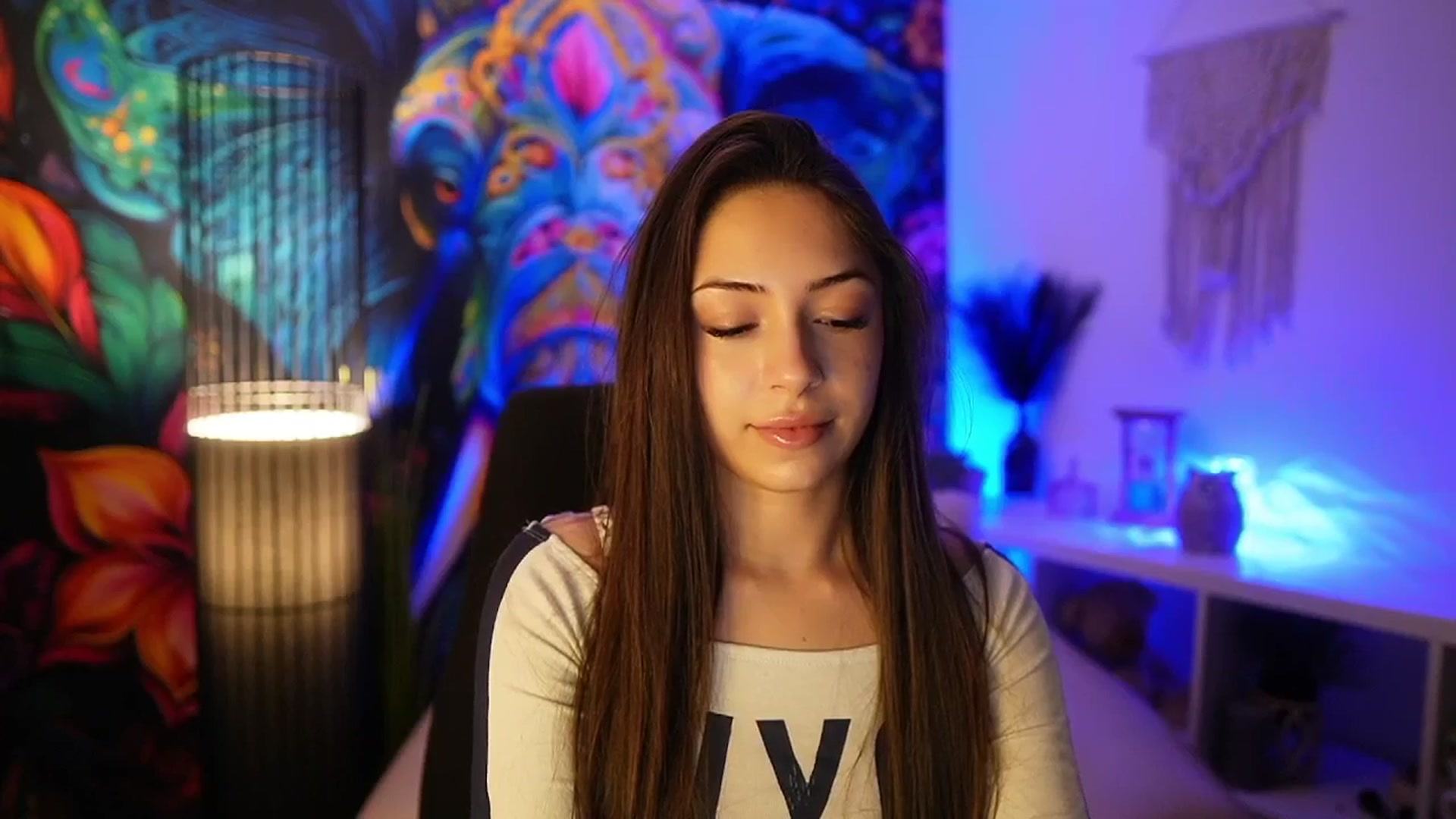 Gallery image thumbnail from Briar__Rose's myfreecams stream on, 04/06/2025, 17:58 image 9 of 20