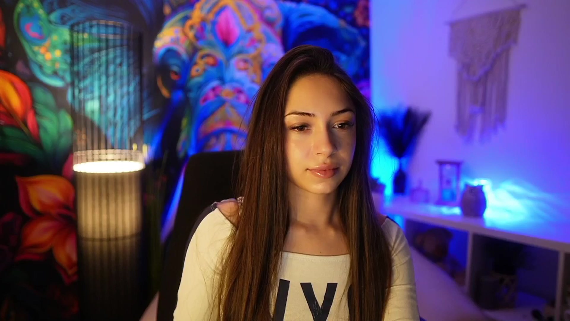 Gallery image thumbnail from Briar__Rose's myfreecams stream on, 04/06/2025, 17:58 image 6 of 20