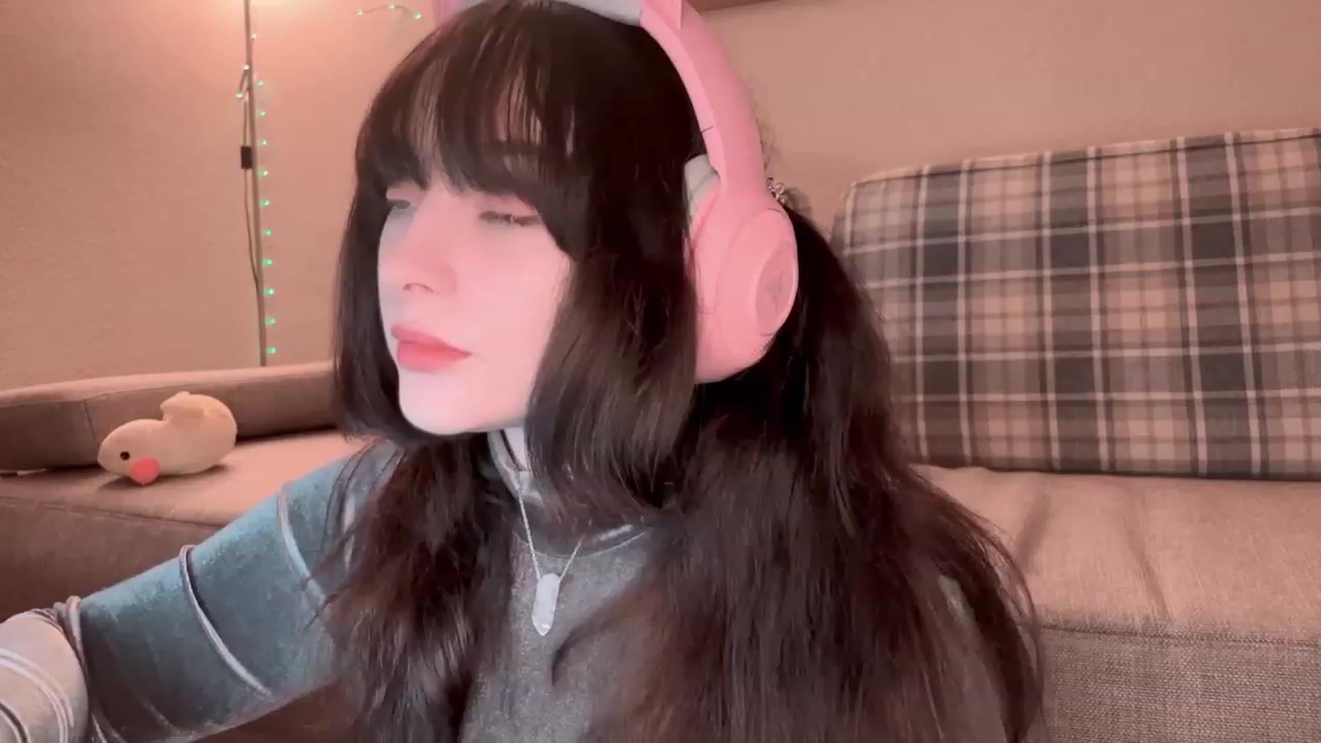 Gallery image thumbnail from BridgeOnFire's myfreecams stream on, 02/10/2024, 19:45 image 9 of 20