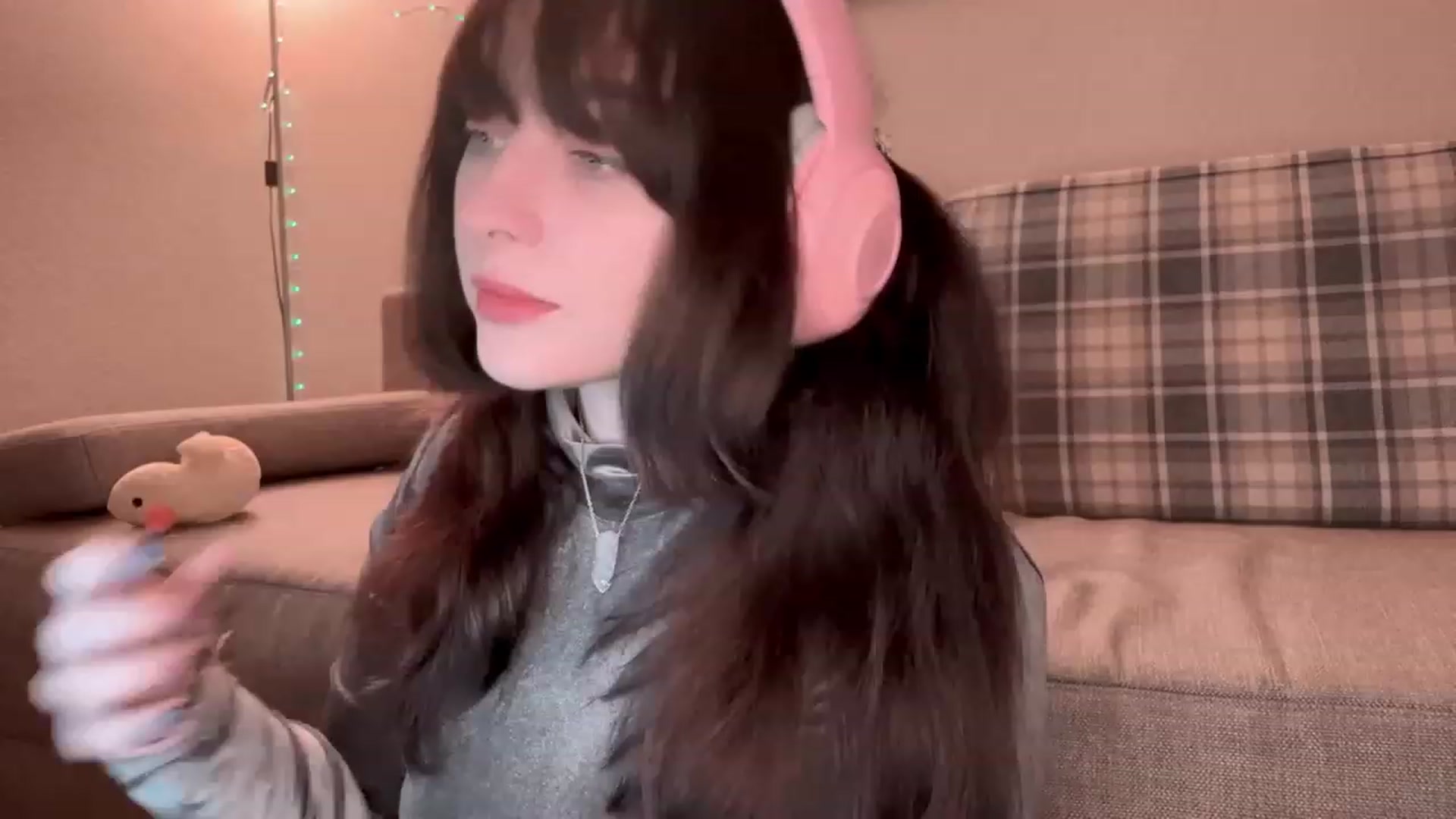 Gallery image thumbnail from BridgeOnFire's myfreecams stream on, 02/10/2024, 19:45 image 17 of 20