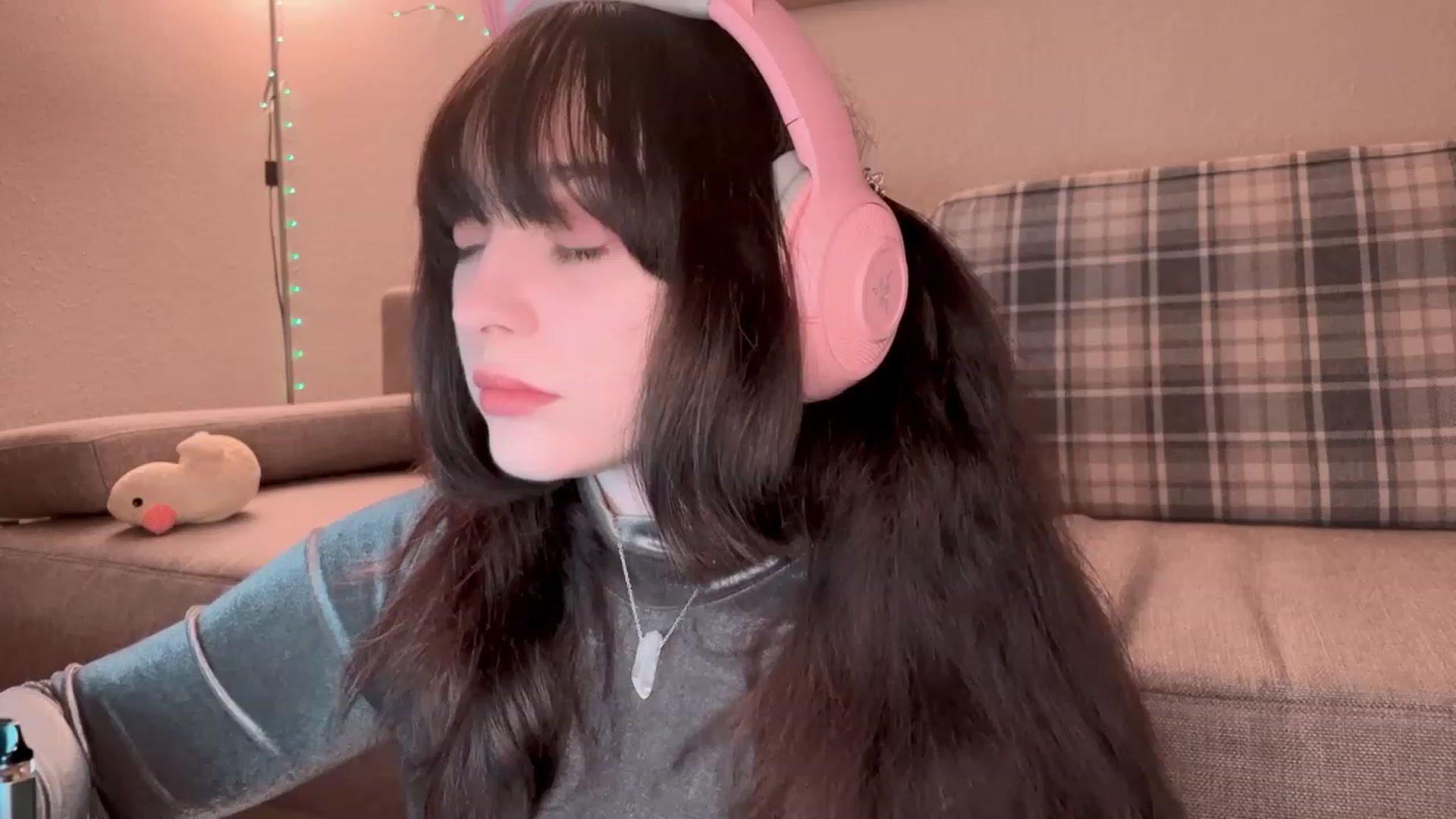 Gallery image thumbnail from BridgeOnFire's myfreecams stream on, 02/10/2024, 19:45 image 13 of 20