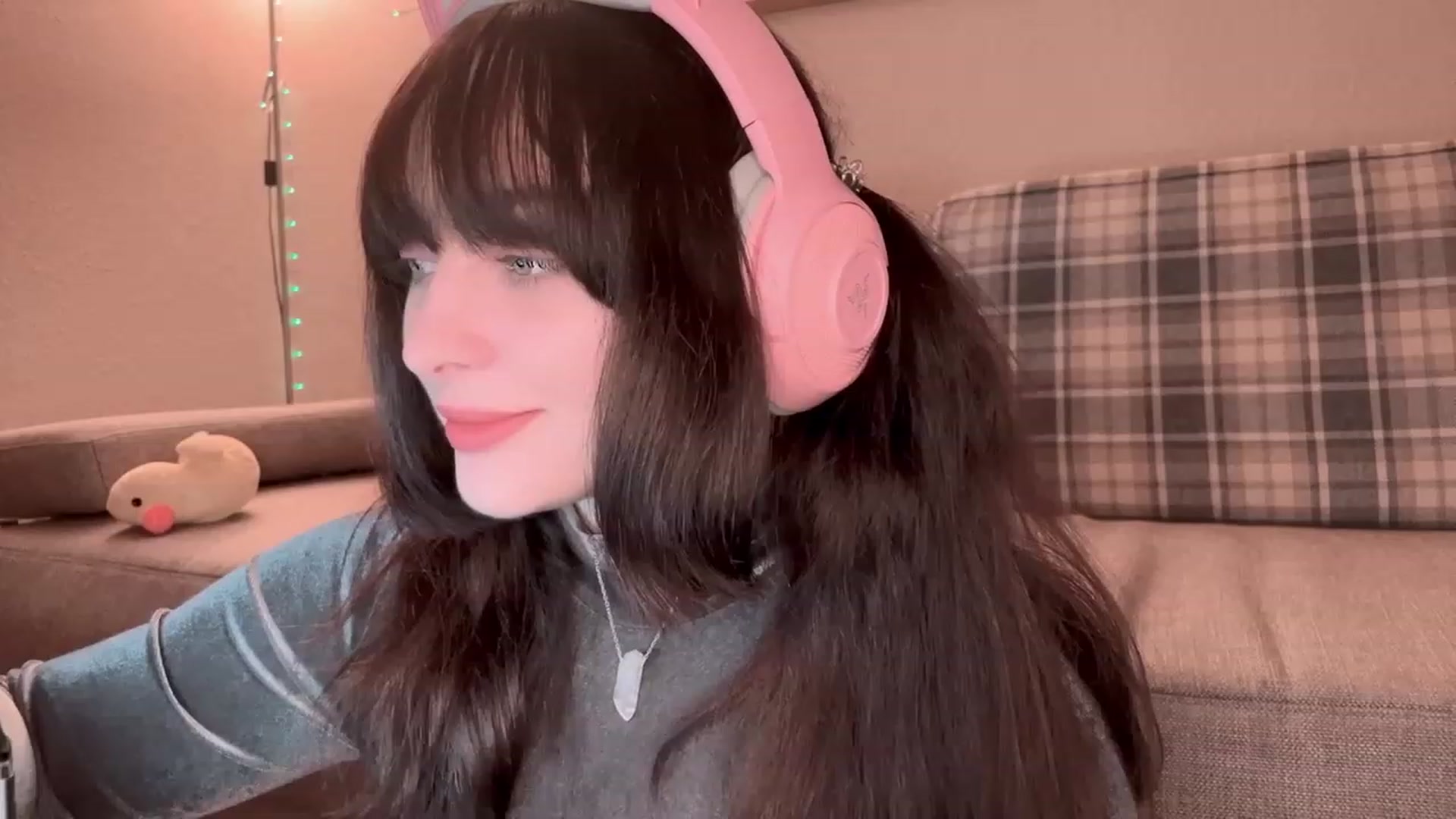 Gallery image thumbnail from BridgeOnFire's myfreecams stream on, 02/10/2024, 19:45 image 8 of 20