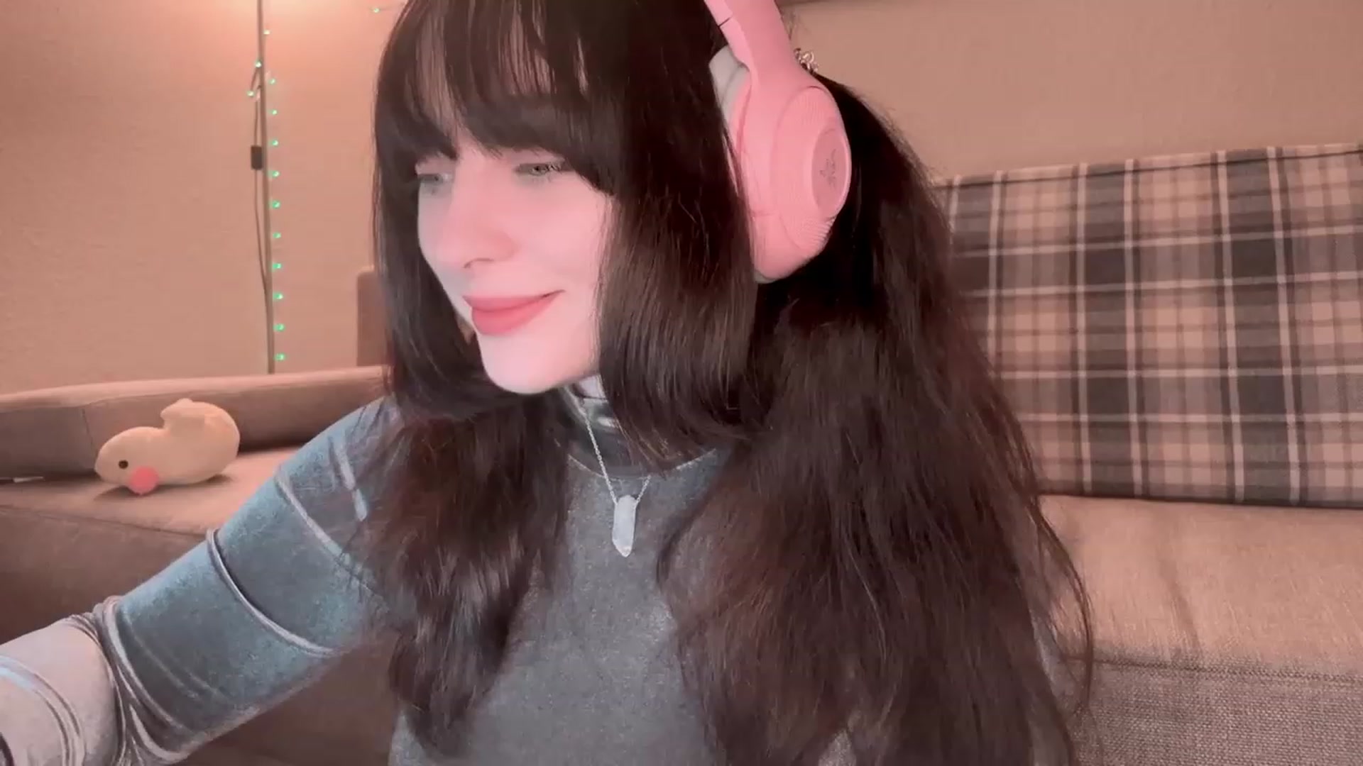 Gallery image thumbnail from BridgeOnFire's myfreecams stream on, 02/10/2024, 19:45 image 7 of 20