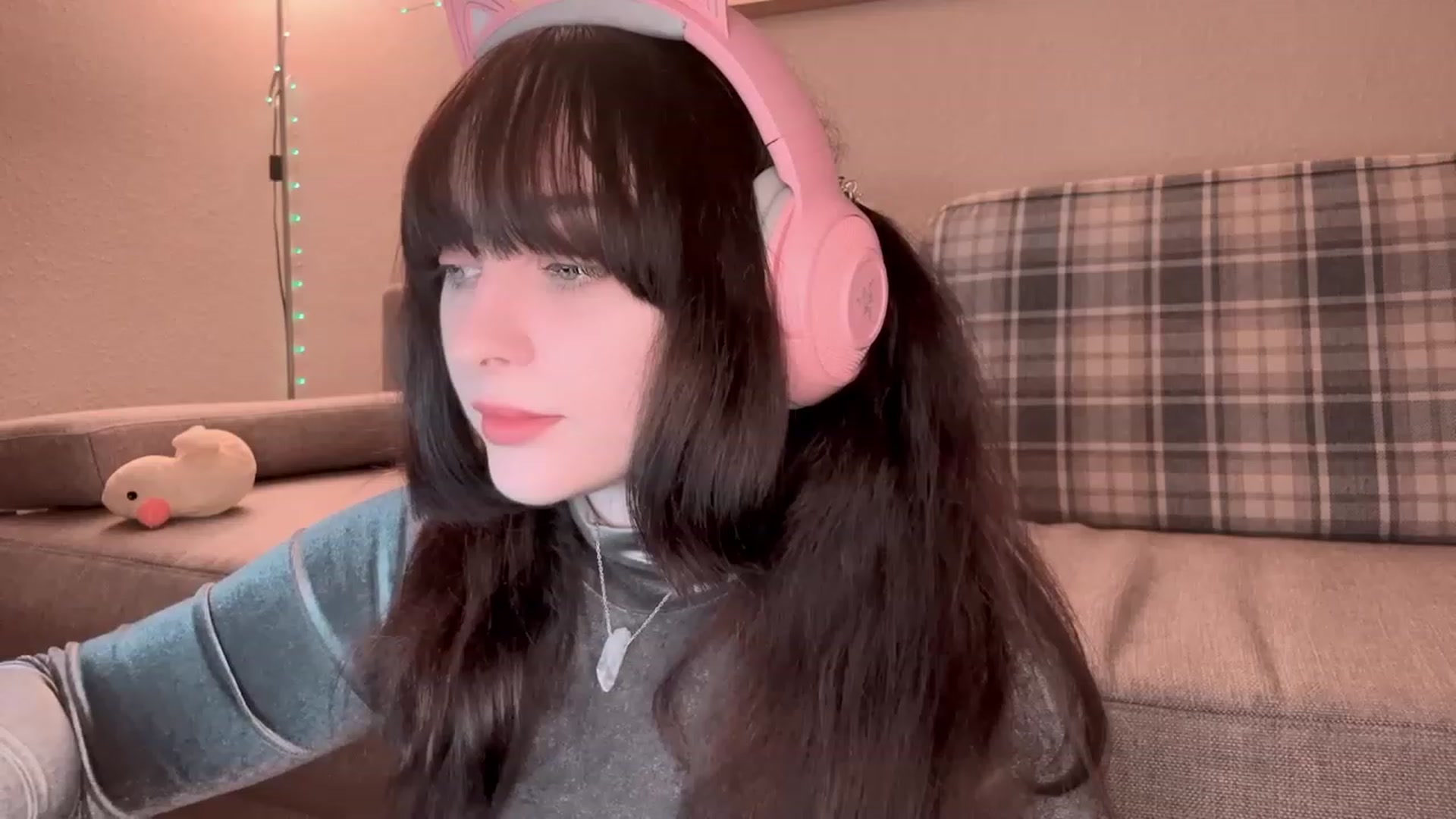 Gallery image thumbnail from BridgeOnFire's myfreecams stream on, 02/10/2024, 19:45 image 2 of 20