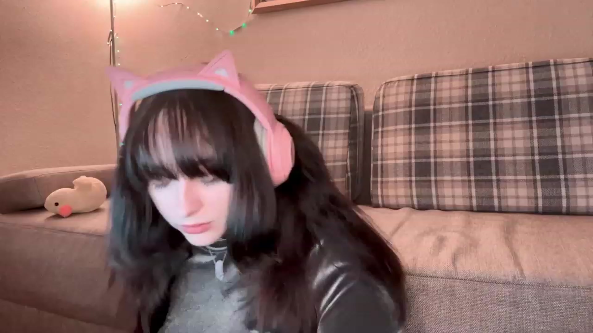 Gallery image thumbnail from BridgeOnFire's myfreecams stream on, 02/10/2024, 19:45 image 18 of 20