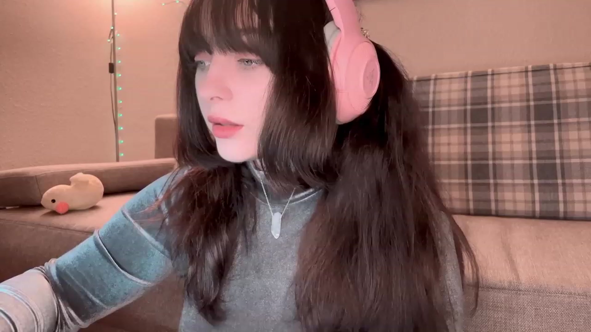 Gallery image thumbnail from BridgeOnFire's myfreecams stream on, 02/10/2024, 19:45 image 6 of 20
