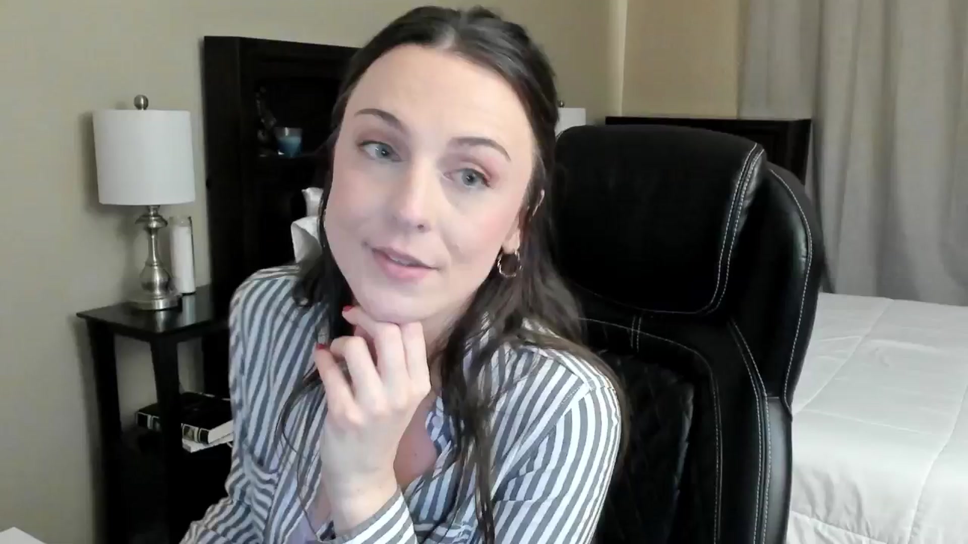 Gallery image thumbnail from BridgetBlight's myfreecams stream on, 05/22/2024, 17:04 image 16 of 20
