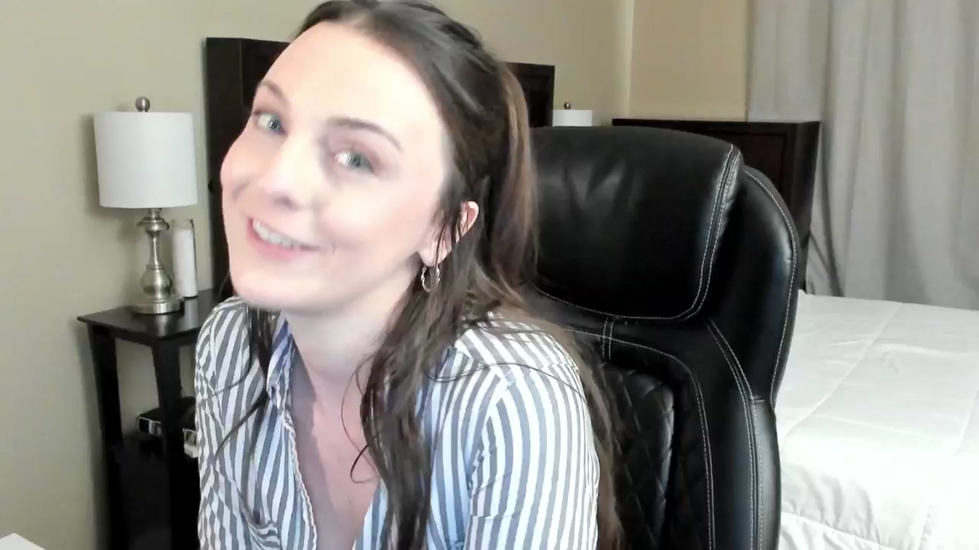 Gallery image thumbnail from BridgetBlight's myfreecams stream on, 05/22/2024, 17:04 image 9 of 20
