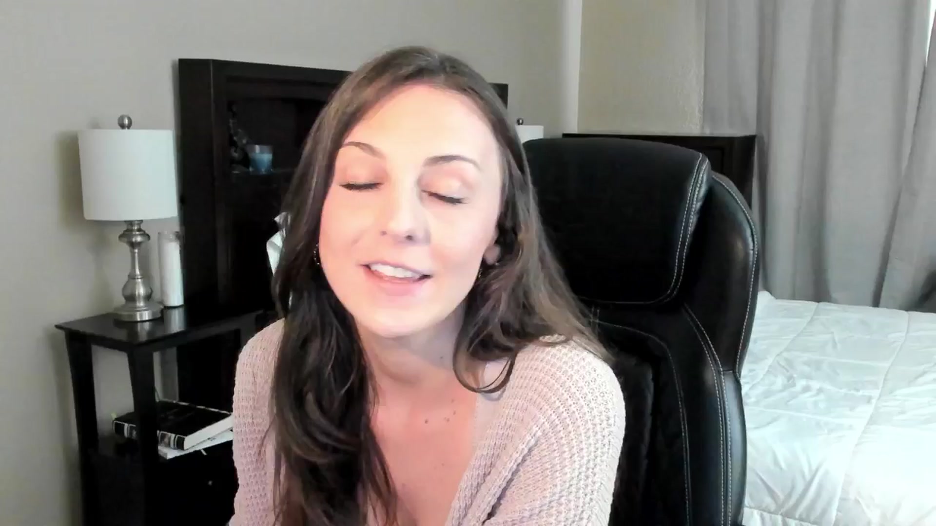 Gallery image thumbnail from BridgetBlight's myfreecams stream on, 05/28/2024, 17:27 image 14 of 20