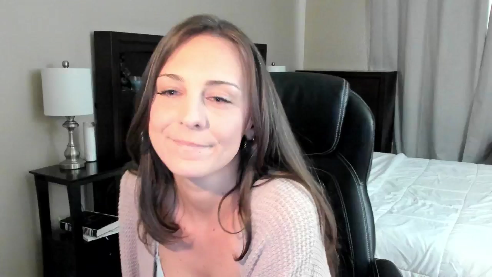 Gallery image thumbnail from BridgetBlight's myfreecams stream on, 05/28/2024, 17:27 image 8 of 20