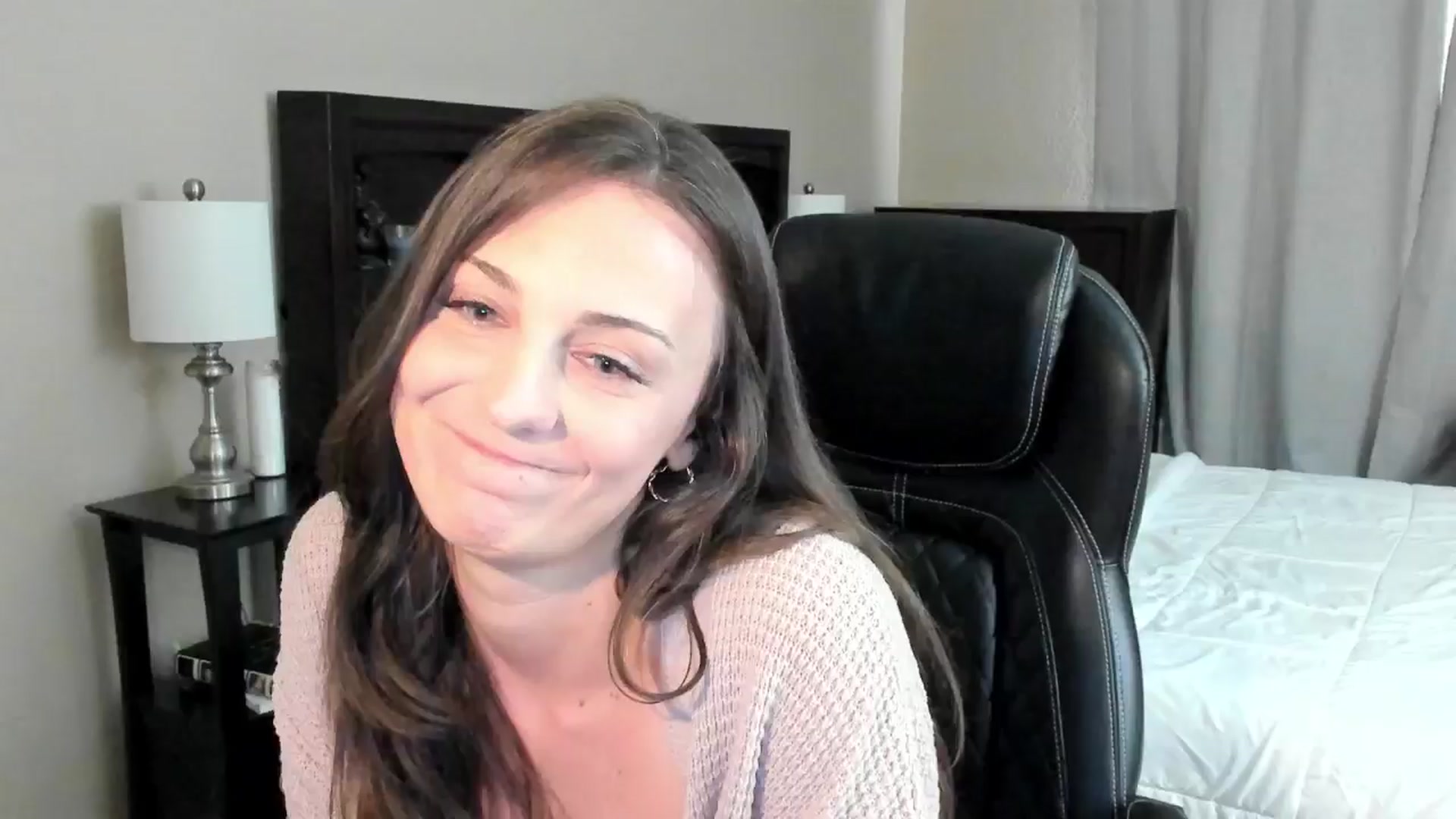 Gallery image thumbnail from BridgetBlight's myfreecams stream on, 05/28/2024, 17:27 image 15 of 20