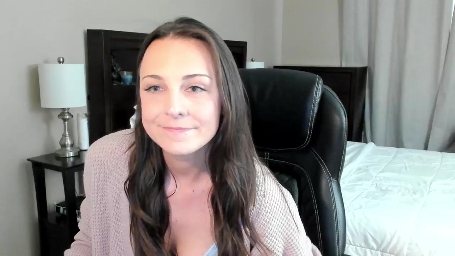 Gallery image thumbnail from BridgetBlight's myfreecams stream on, 05/28/2024, 18:39 image 7 of 20