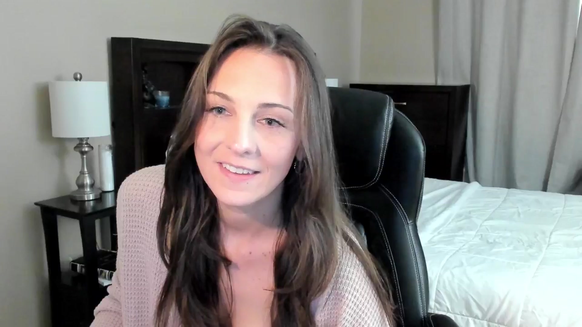 Gallery image thumbnail from BridgetBlight's myfreecams stream on, 05/28/2024, 18:39 image 10 of 20